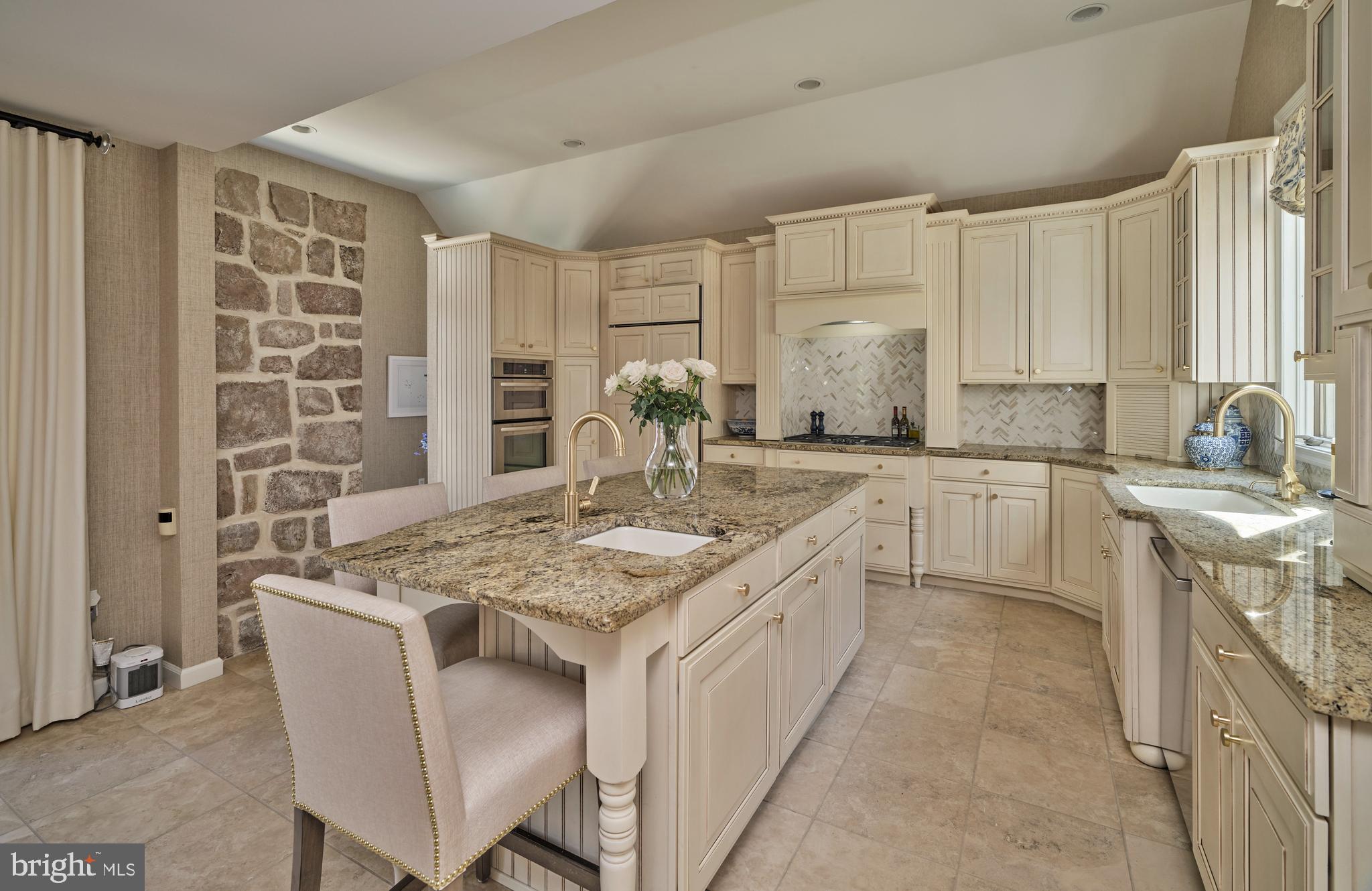 EDGEWOOD PARK - Residential