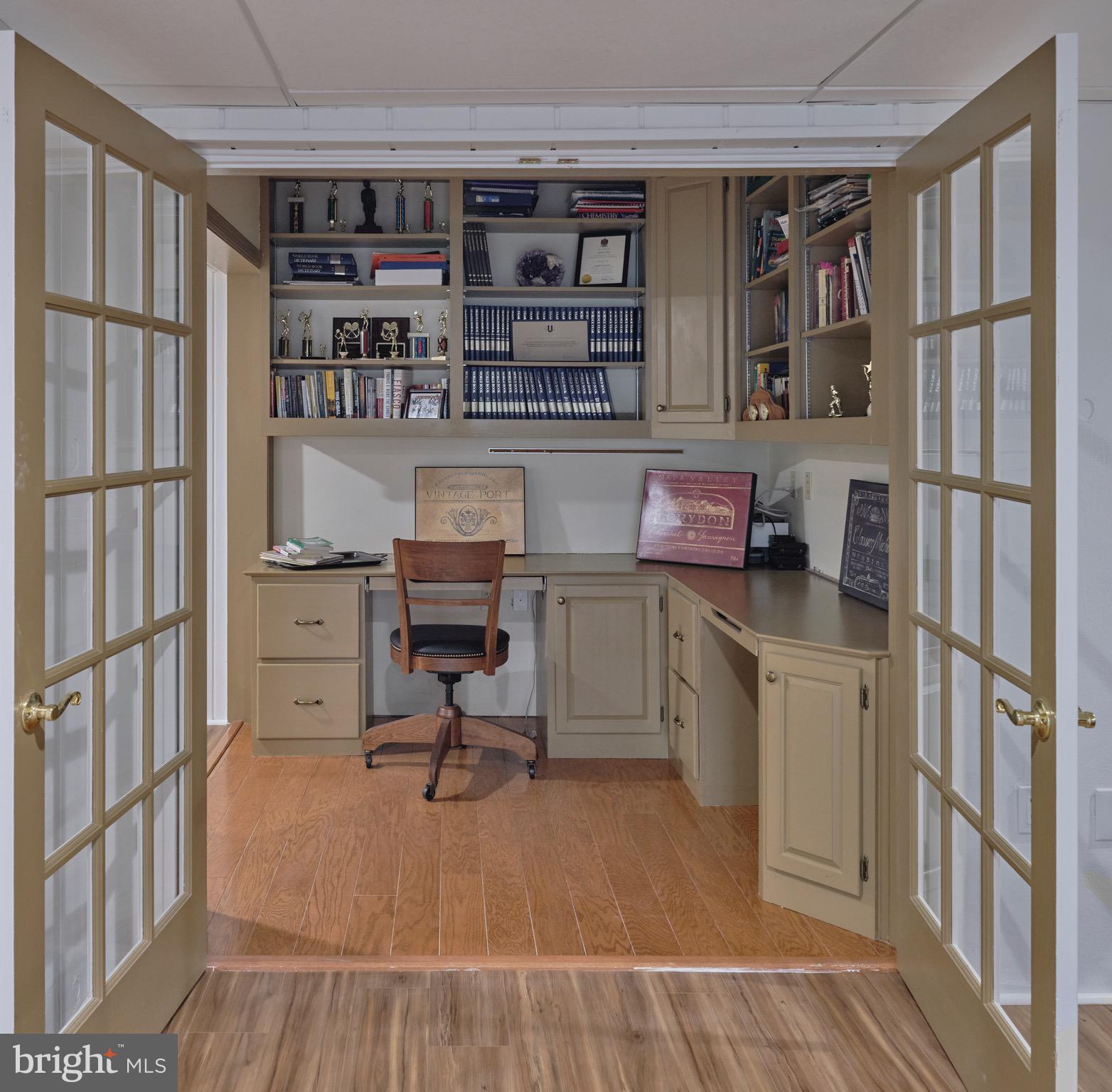 EDGEWOOD PARK - Residential