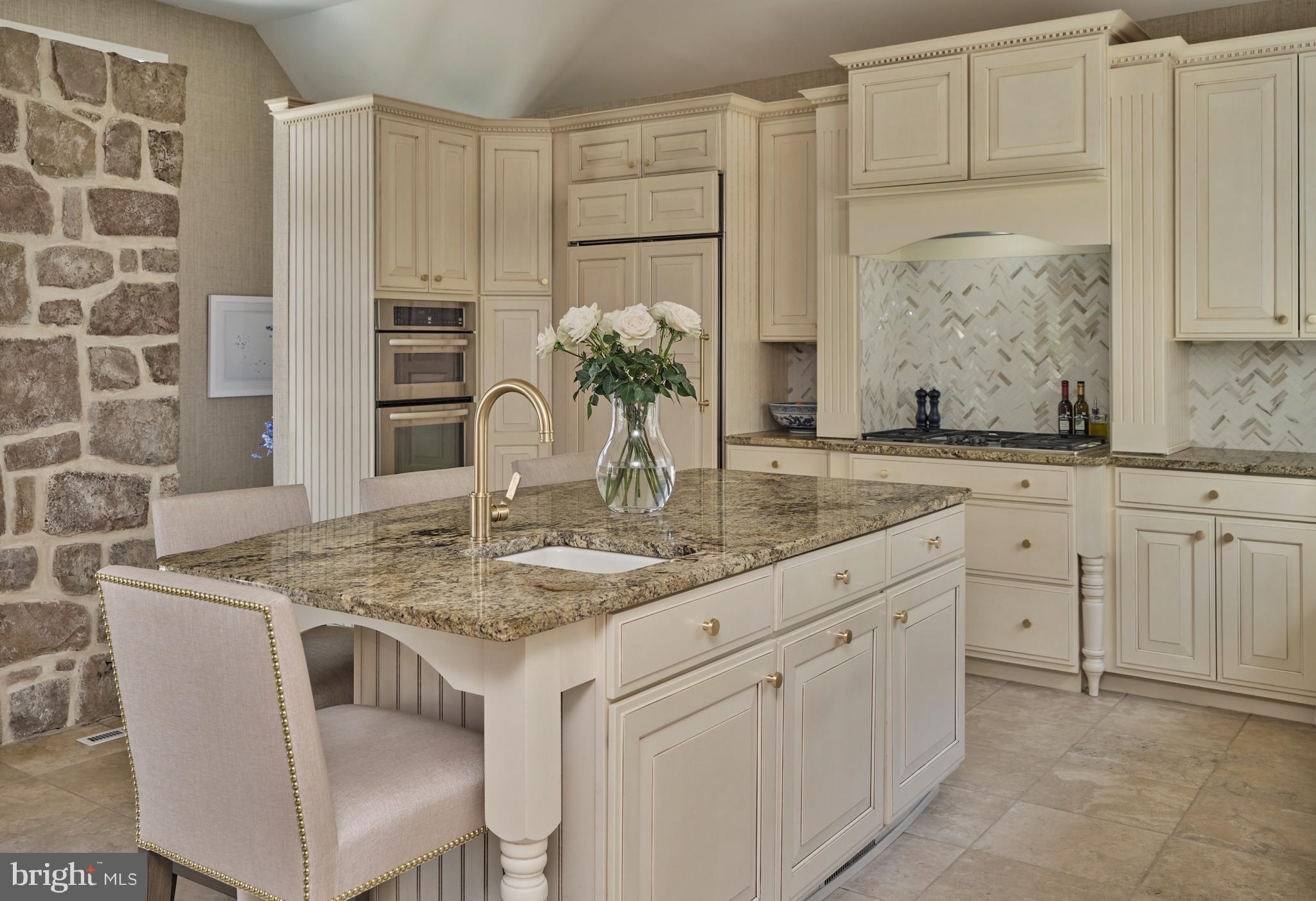 EDGEWOOD PARK - Residential