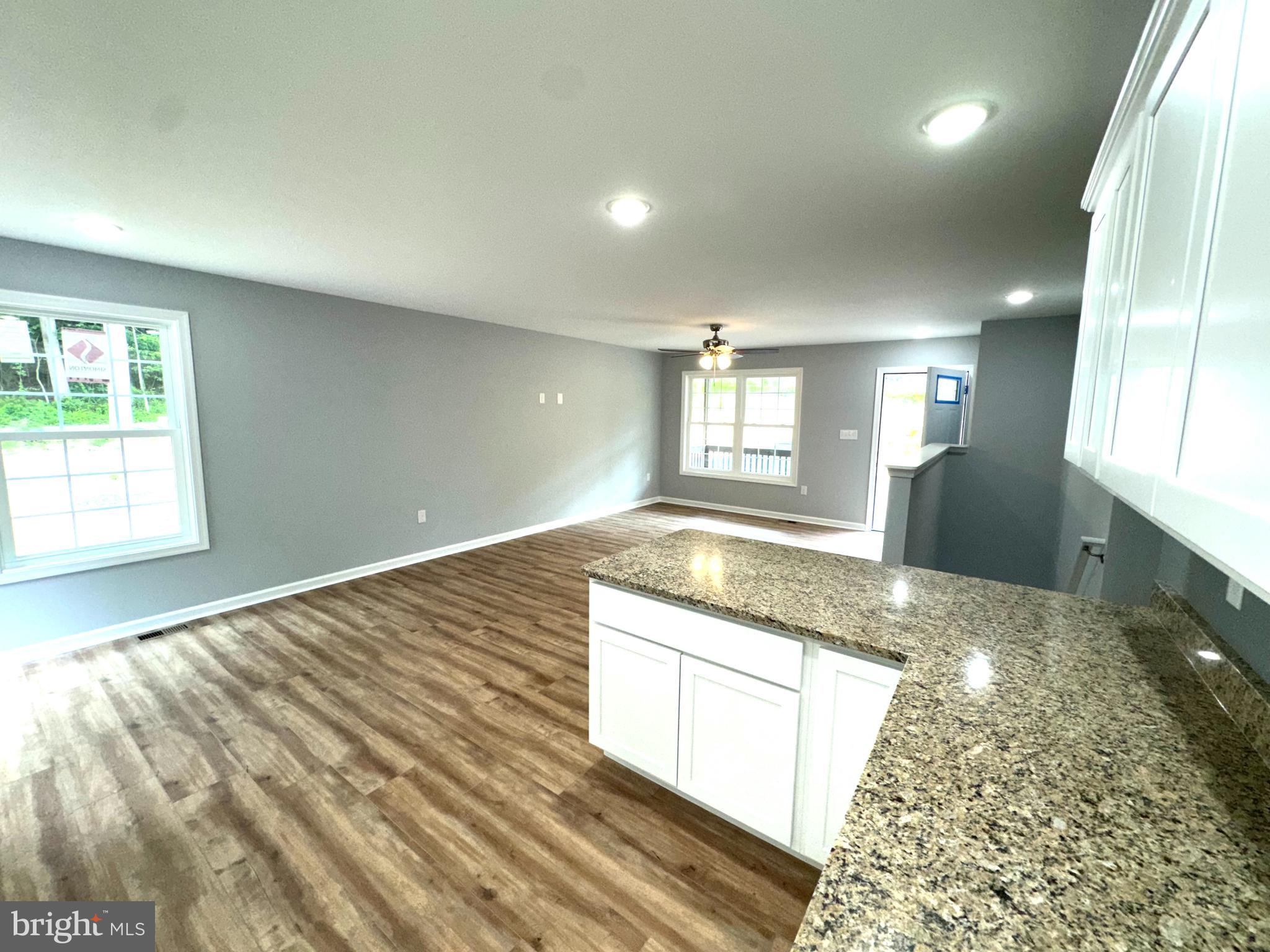 SHEN FARMS RIVERVIEW - Residential