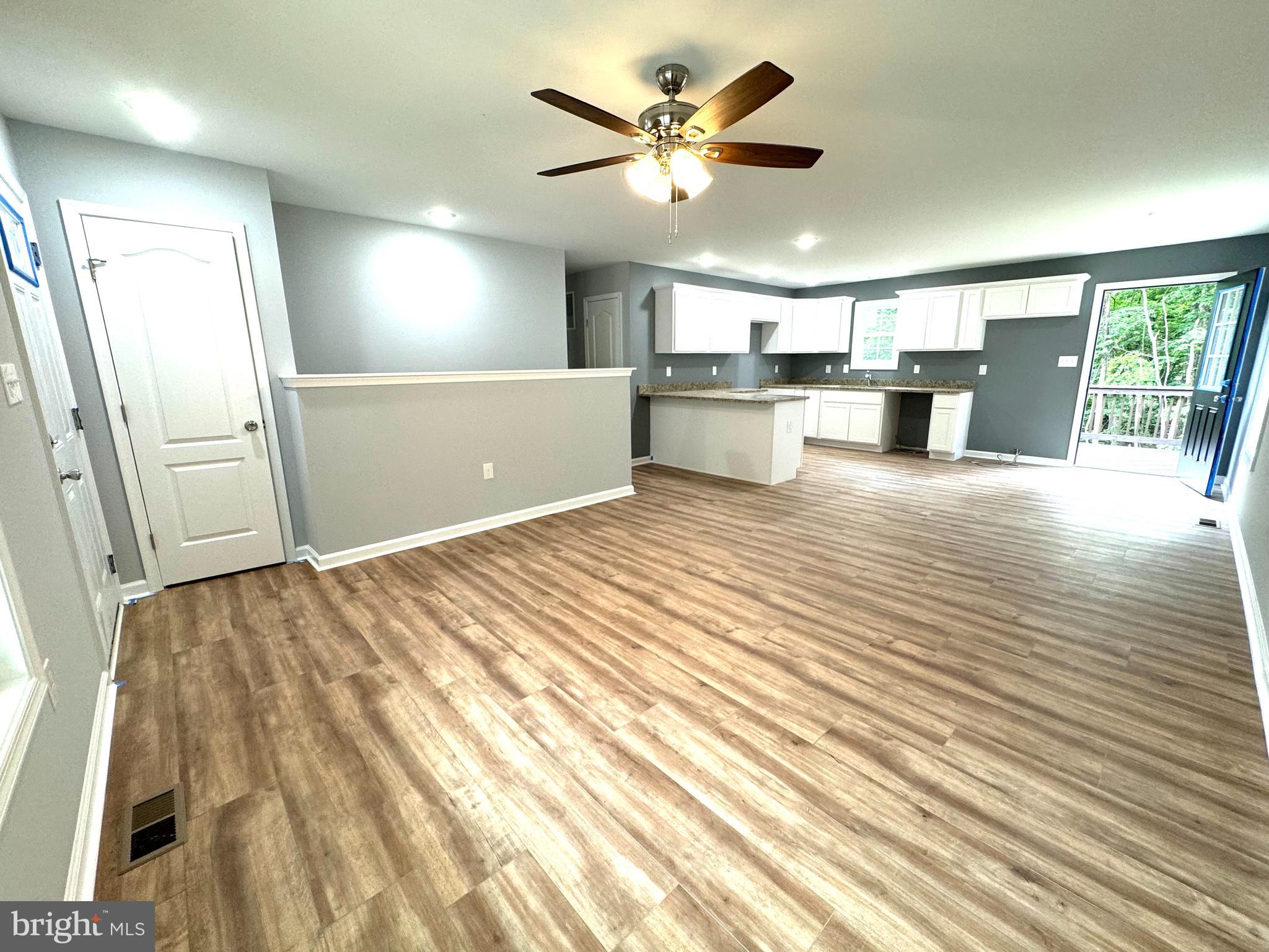 SHEN FARMS RIVERVIEW - Residential