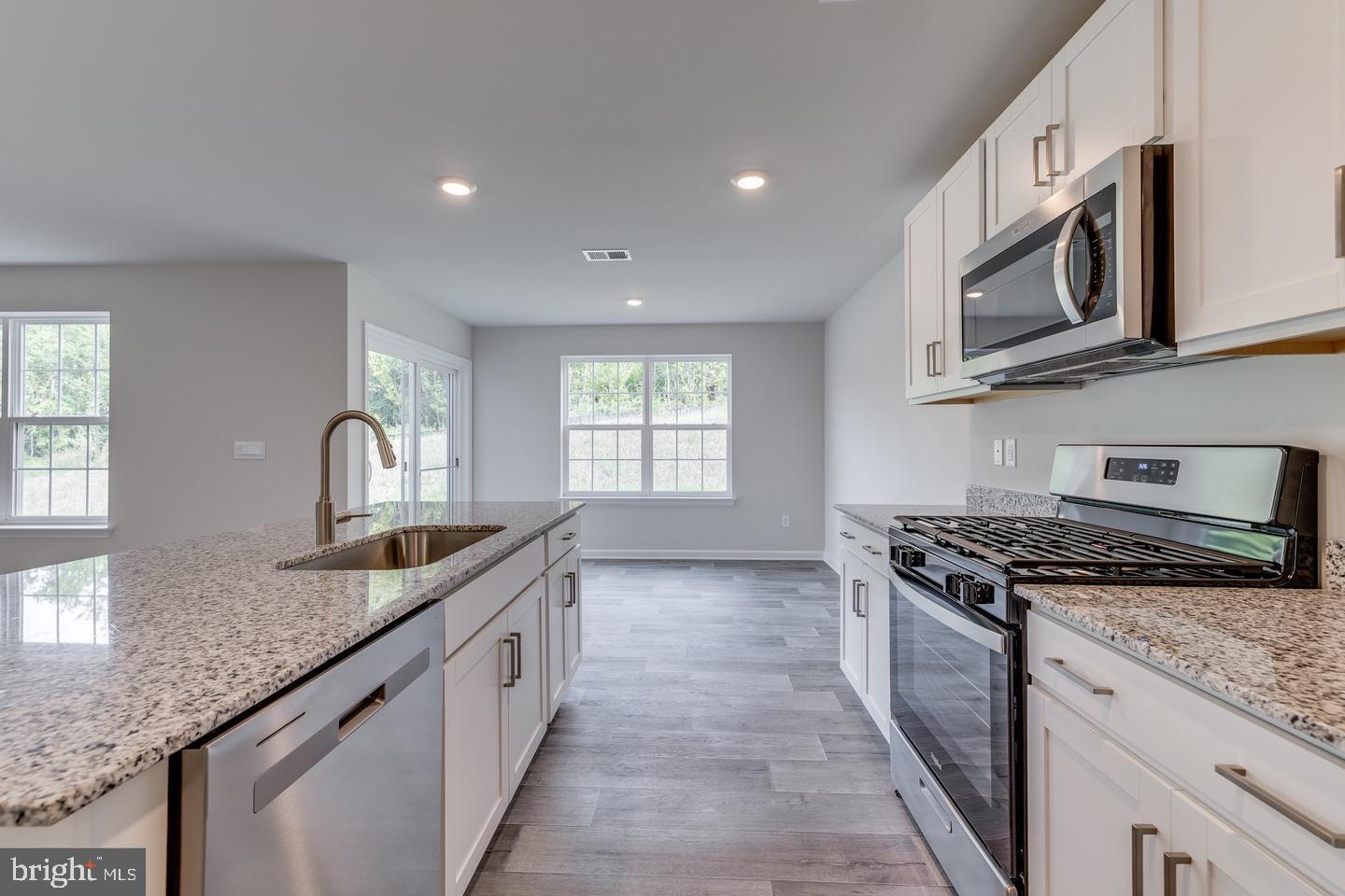 VALLEY VIEW - Residential Lease