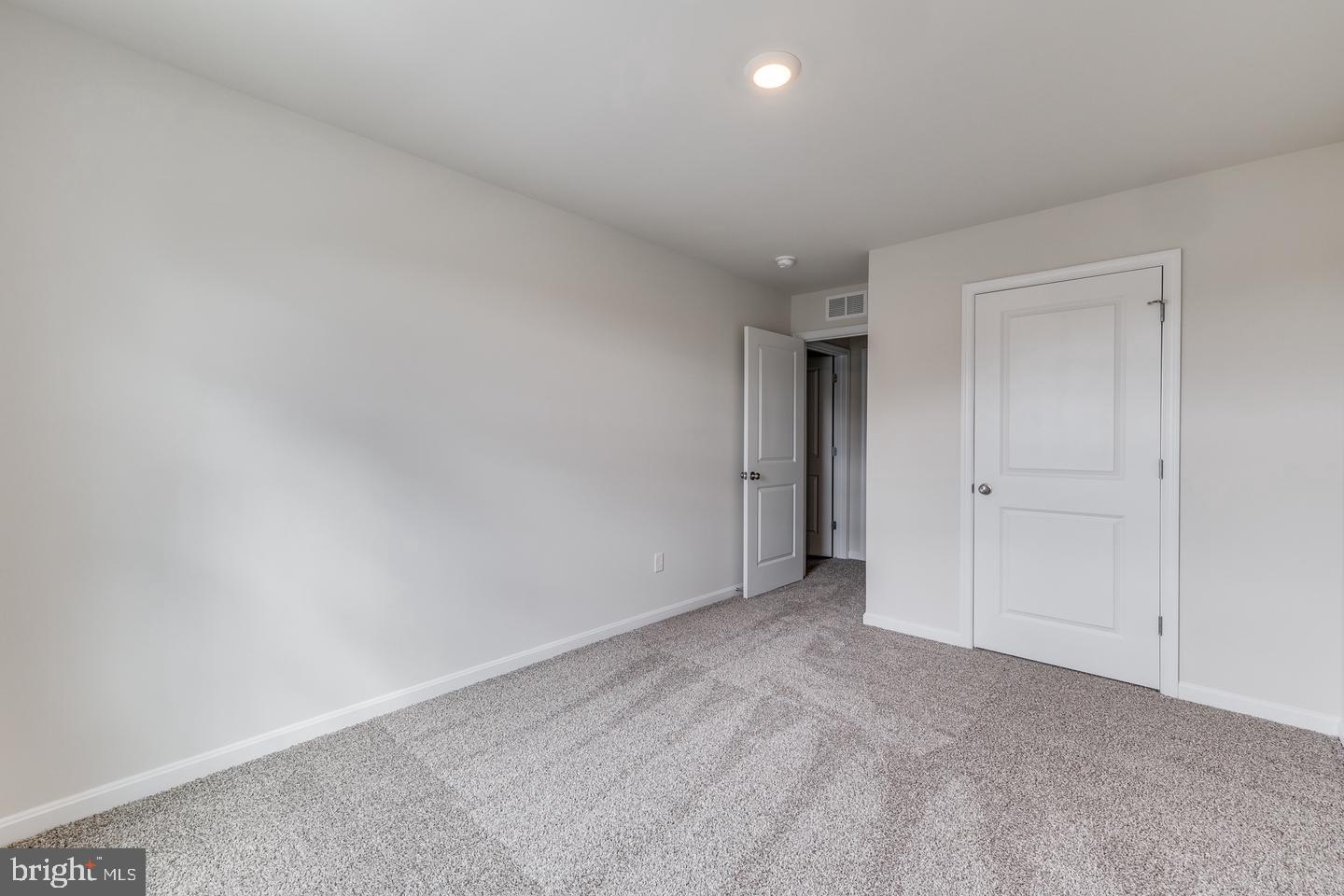 VALLEY VIEW - Residential Lease