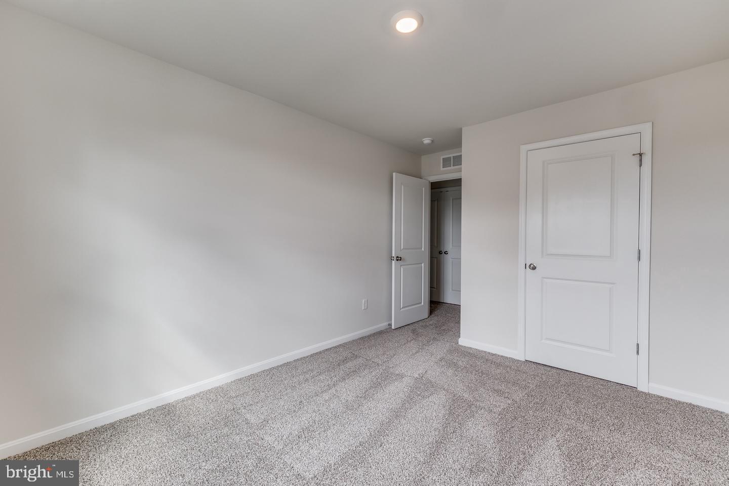 VALLEY VIEW - Residential Lease