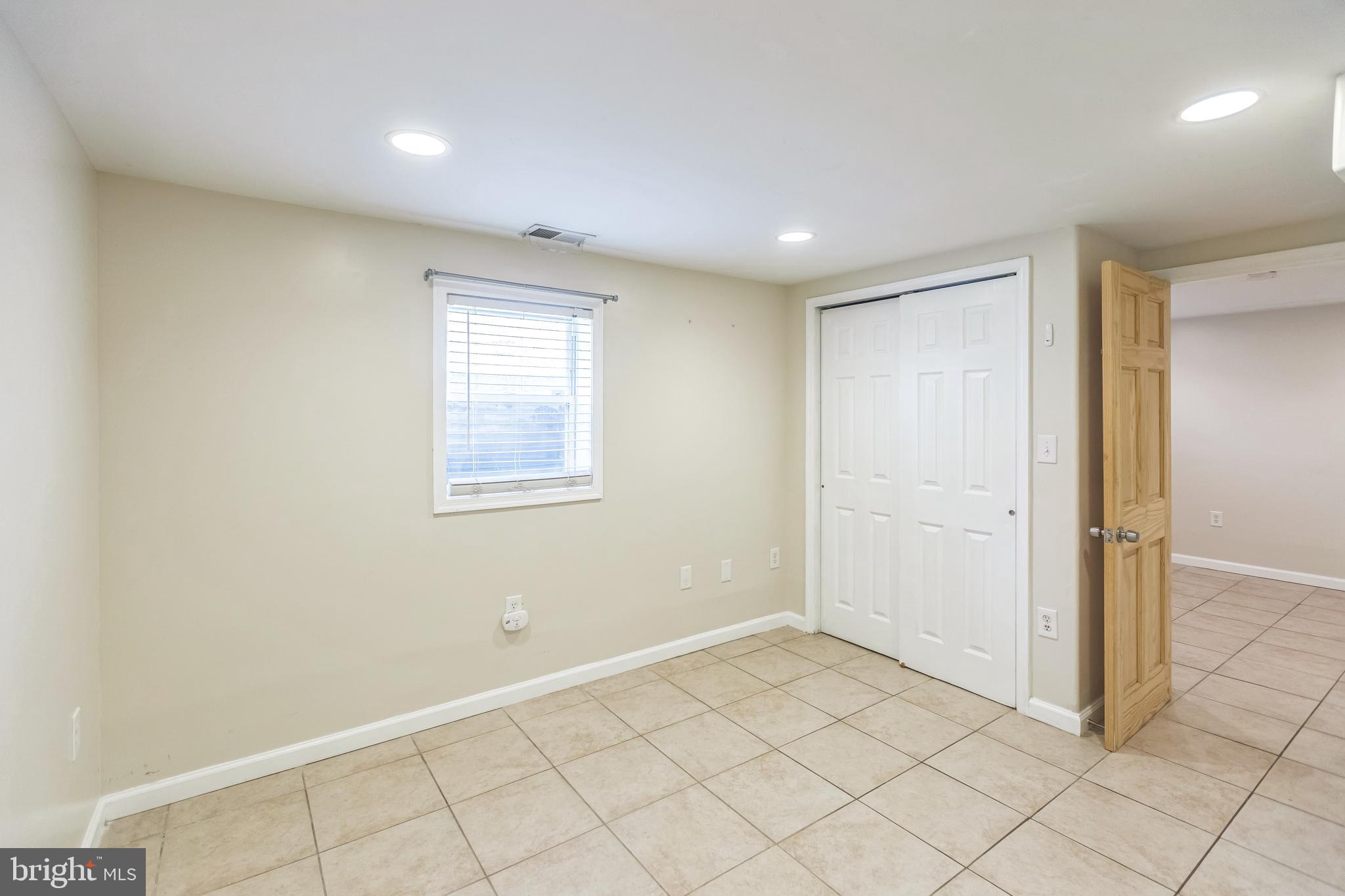 DEANWOOD - Residential Lease