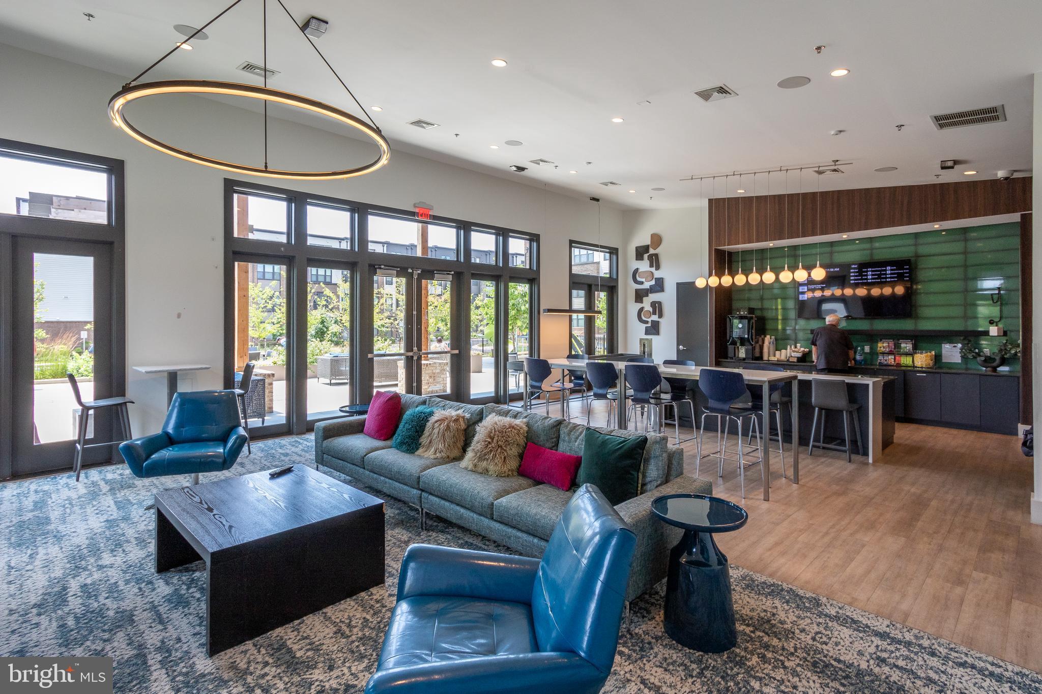 SHADY GROVE - Residential