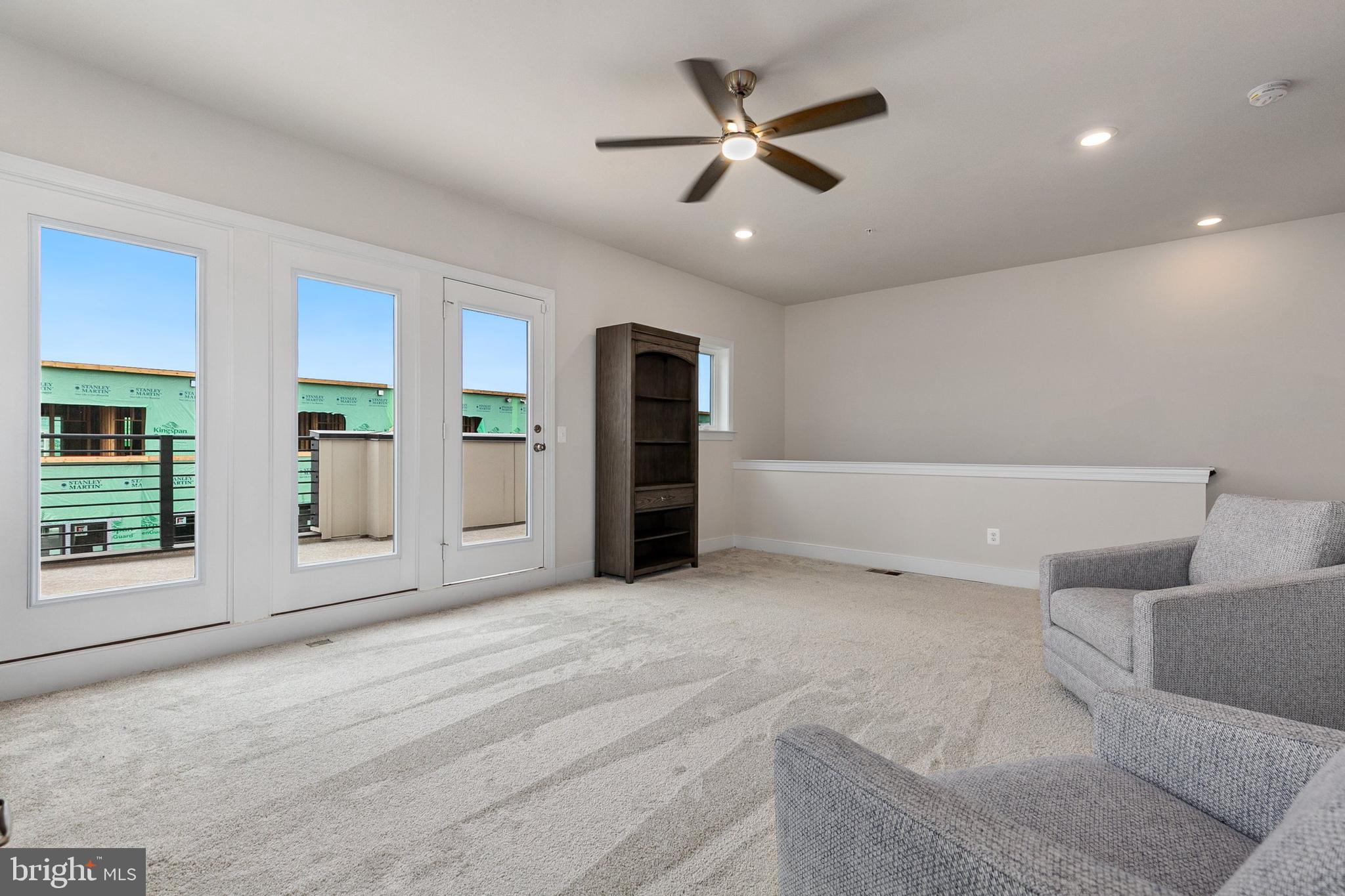 SHADY GROVE - Residential