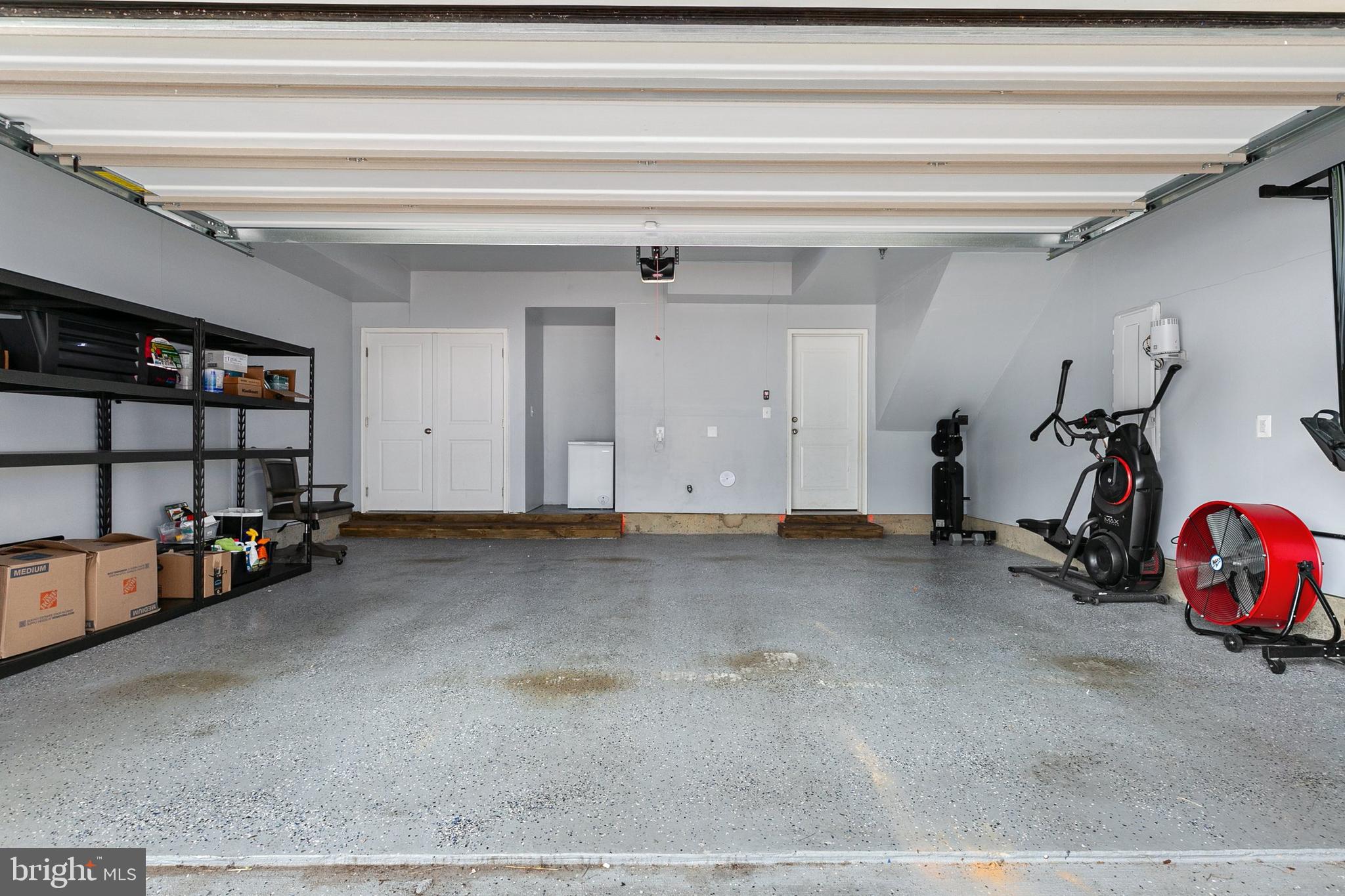 SHADY GROVE - Residential