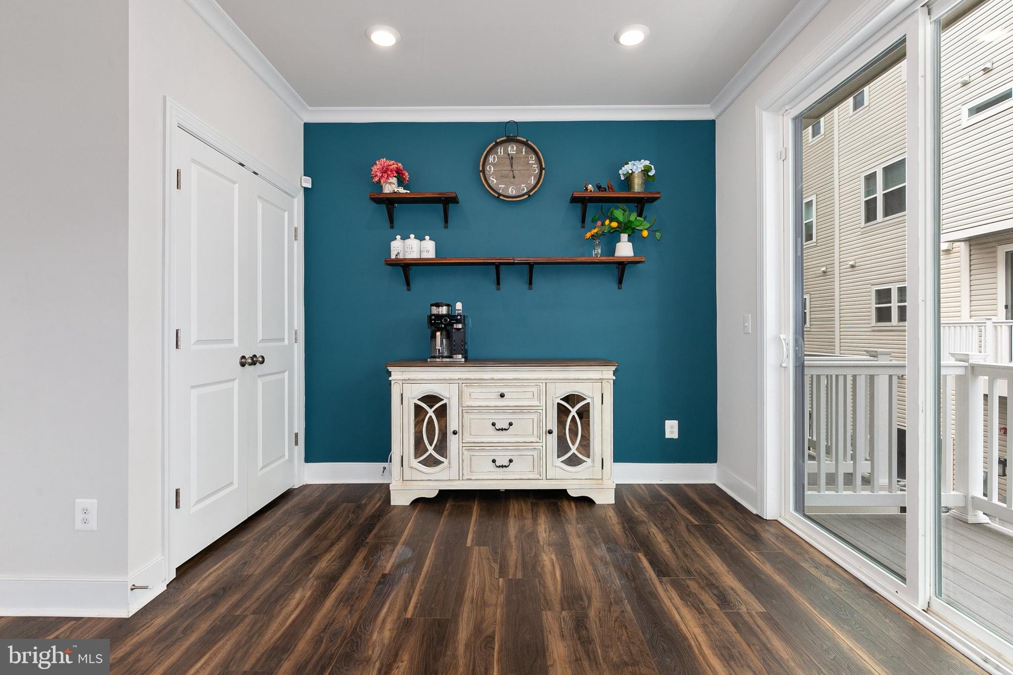 SHADY GROVE - Residential