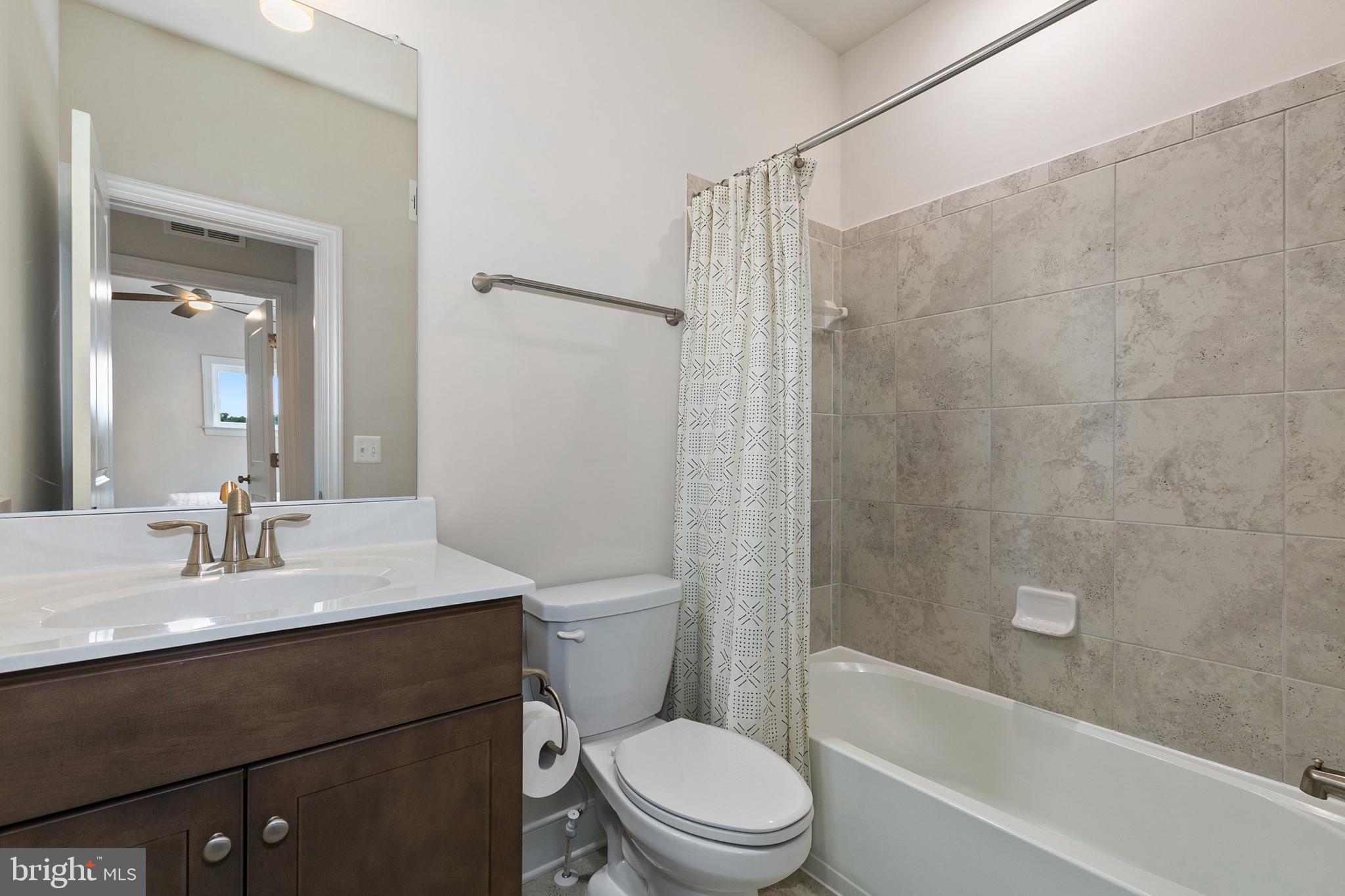 SHADY GROVE - Residential