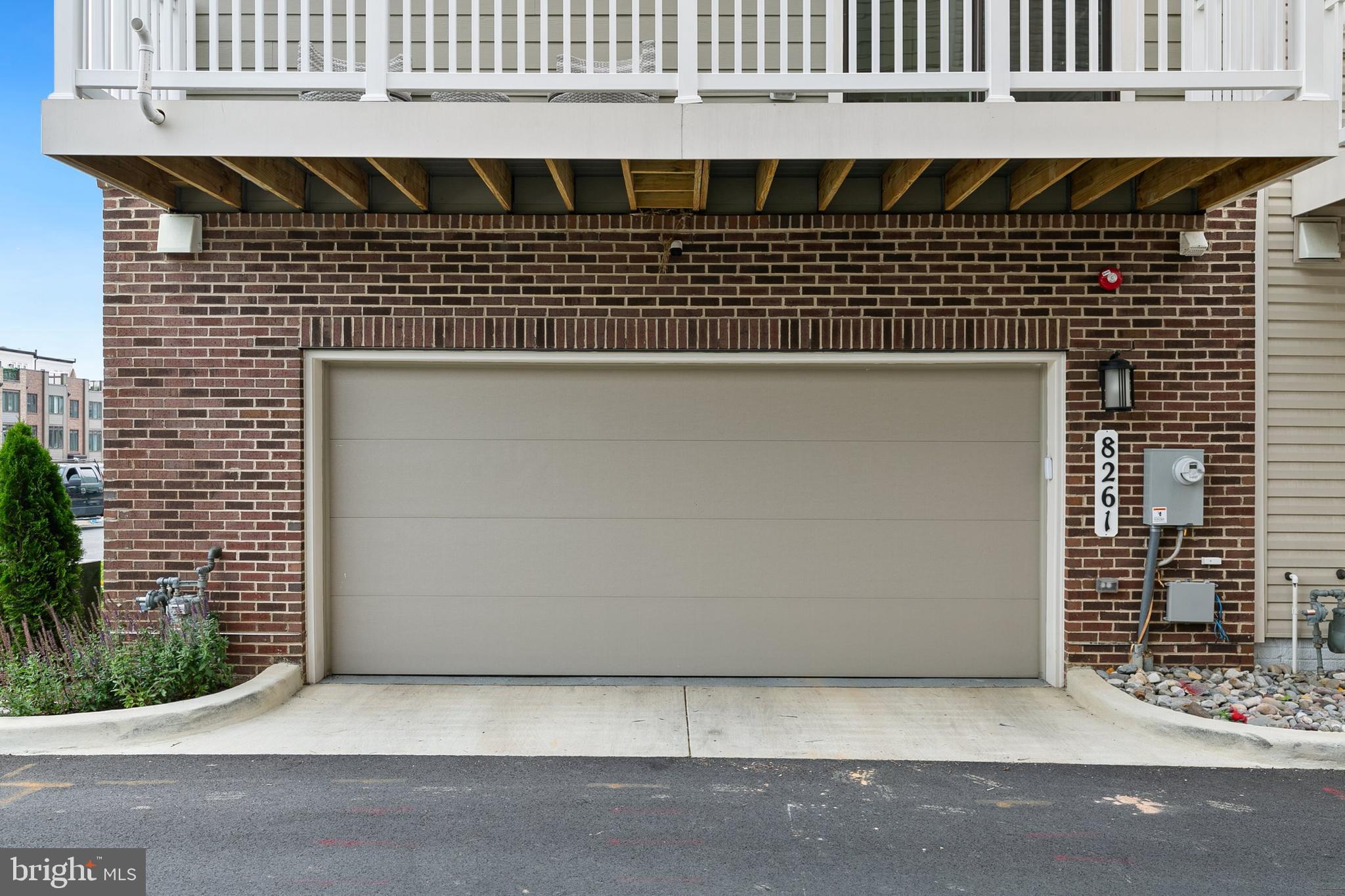 SHADY GROVE - Residential