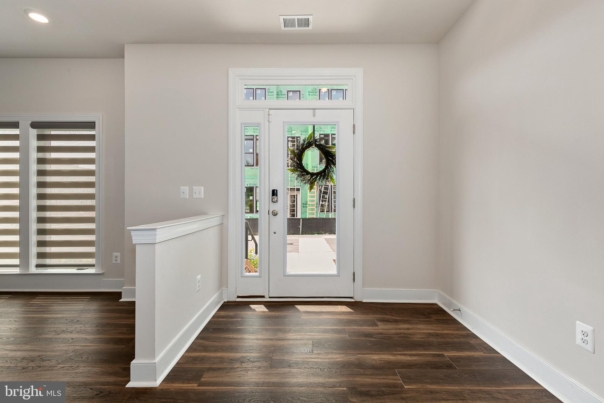 SHADY GROVE - Residential