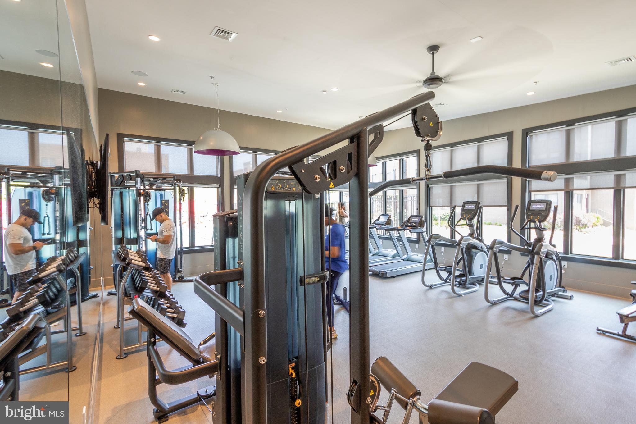 SHADY GROVE - Residential