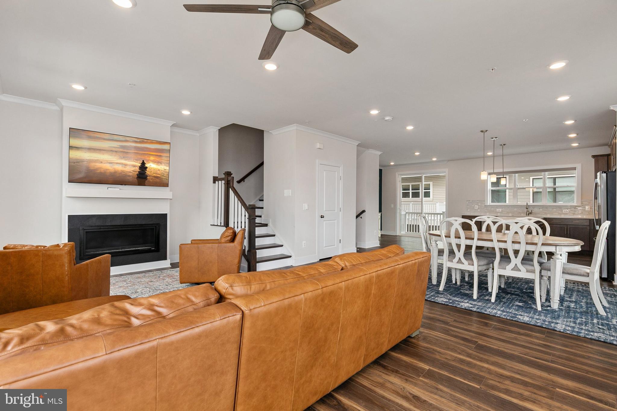 SHADY GROVE - Residential