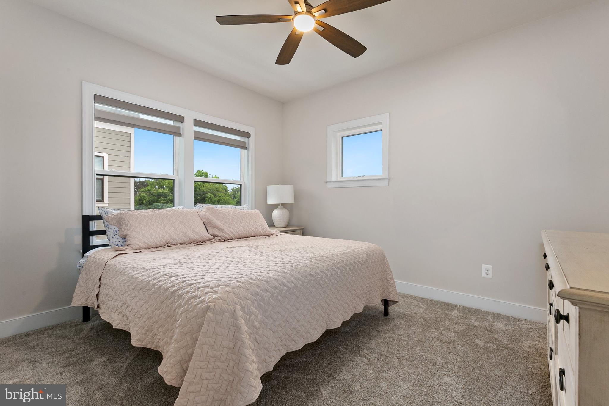 SHADY GROVE - Residential