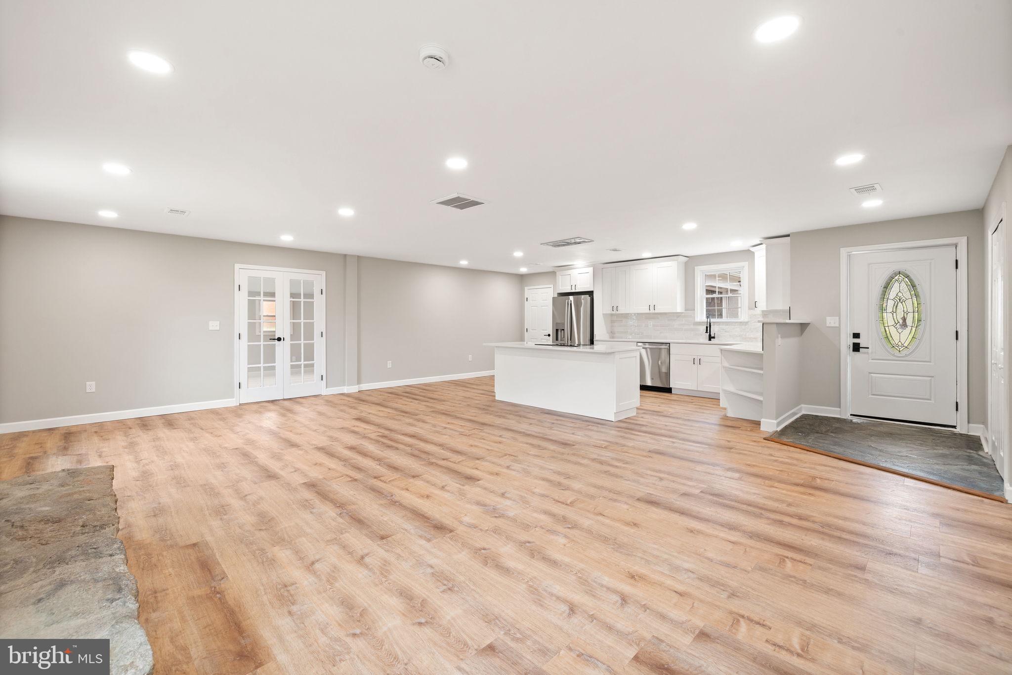 655 FOXCROFT ROAD
