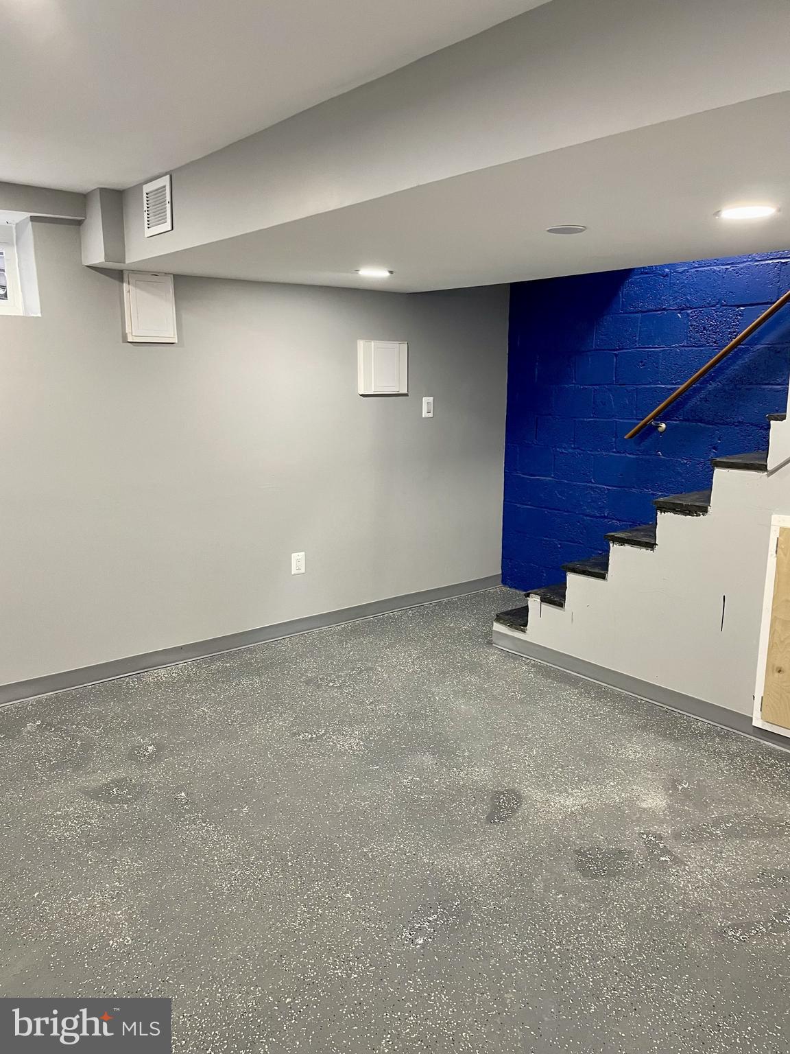 FAYETTE COURT - Residential Lease