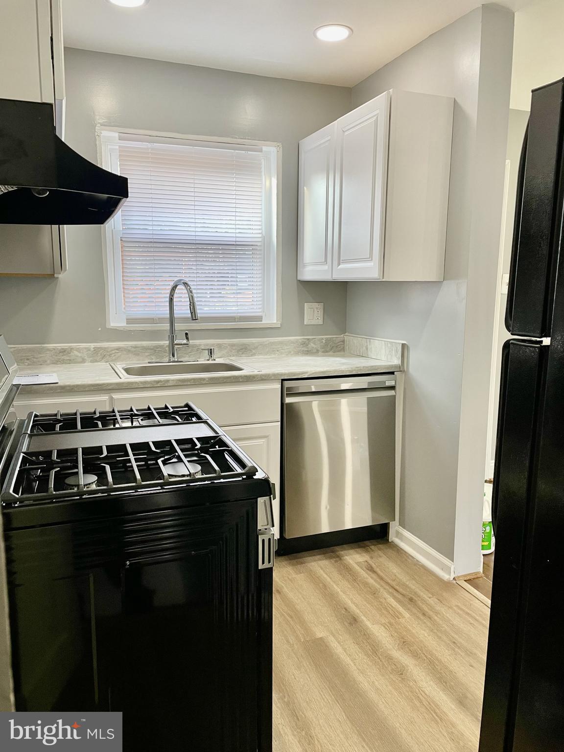 FAYETTE COURT - Residential Lease