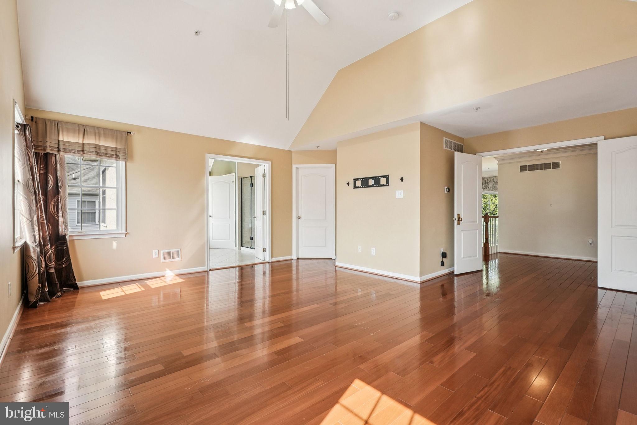 BUCKS CTY COUNTRYC - Residential