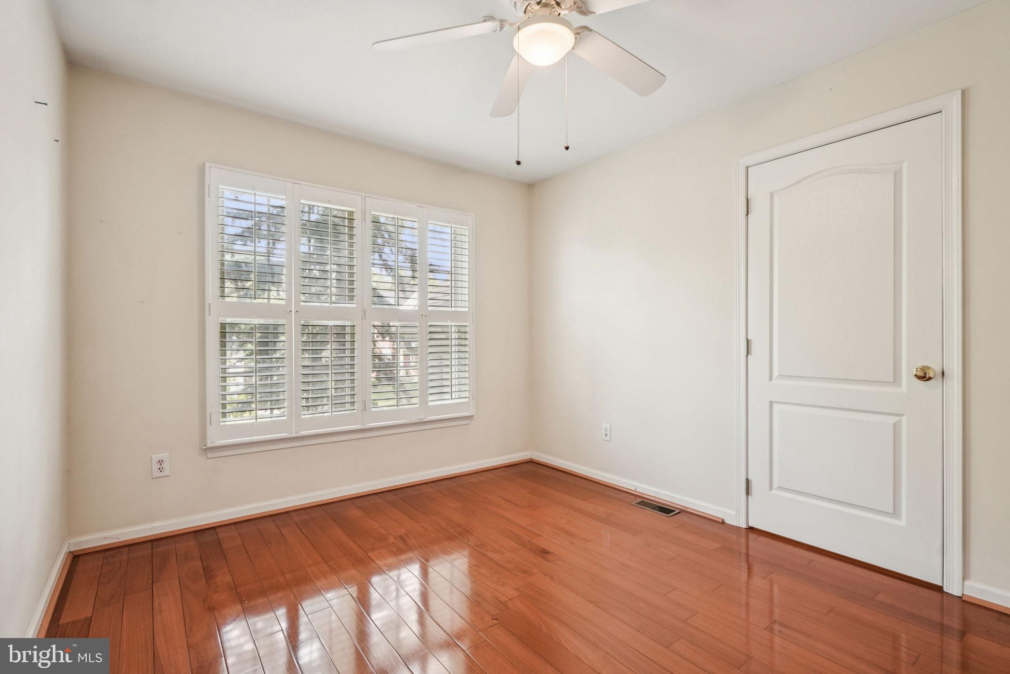 BUCKS CTY COUNTRYC - Residential