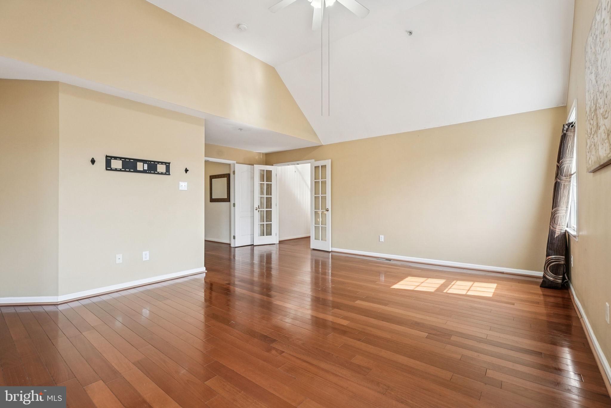 BUCKS CTY COUNTRYC - Residential