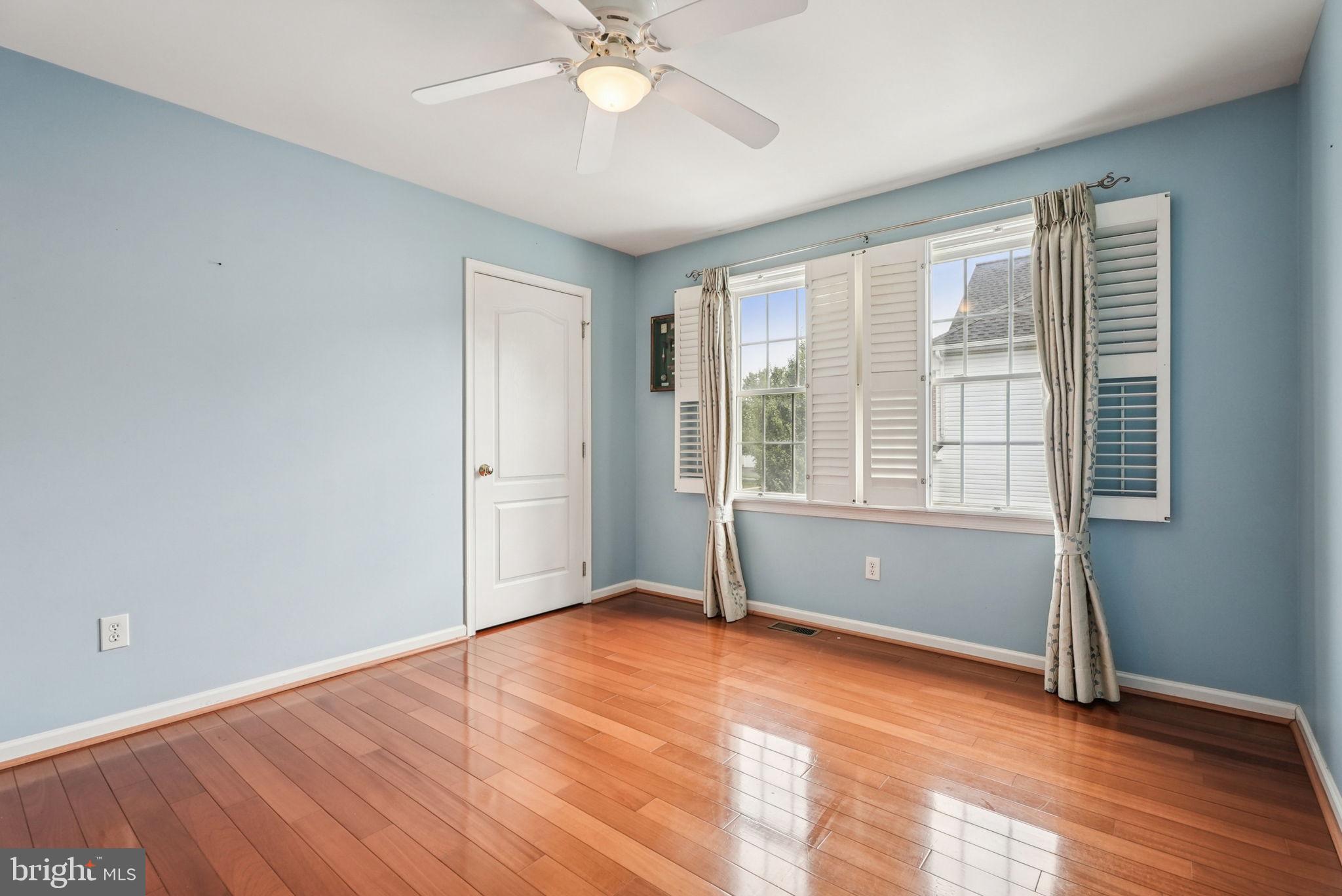 BUCKS CTY COUNTRYC - Residential