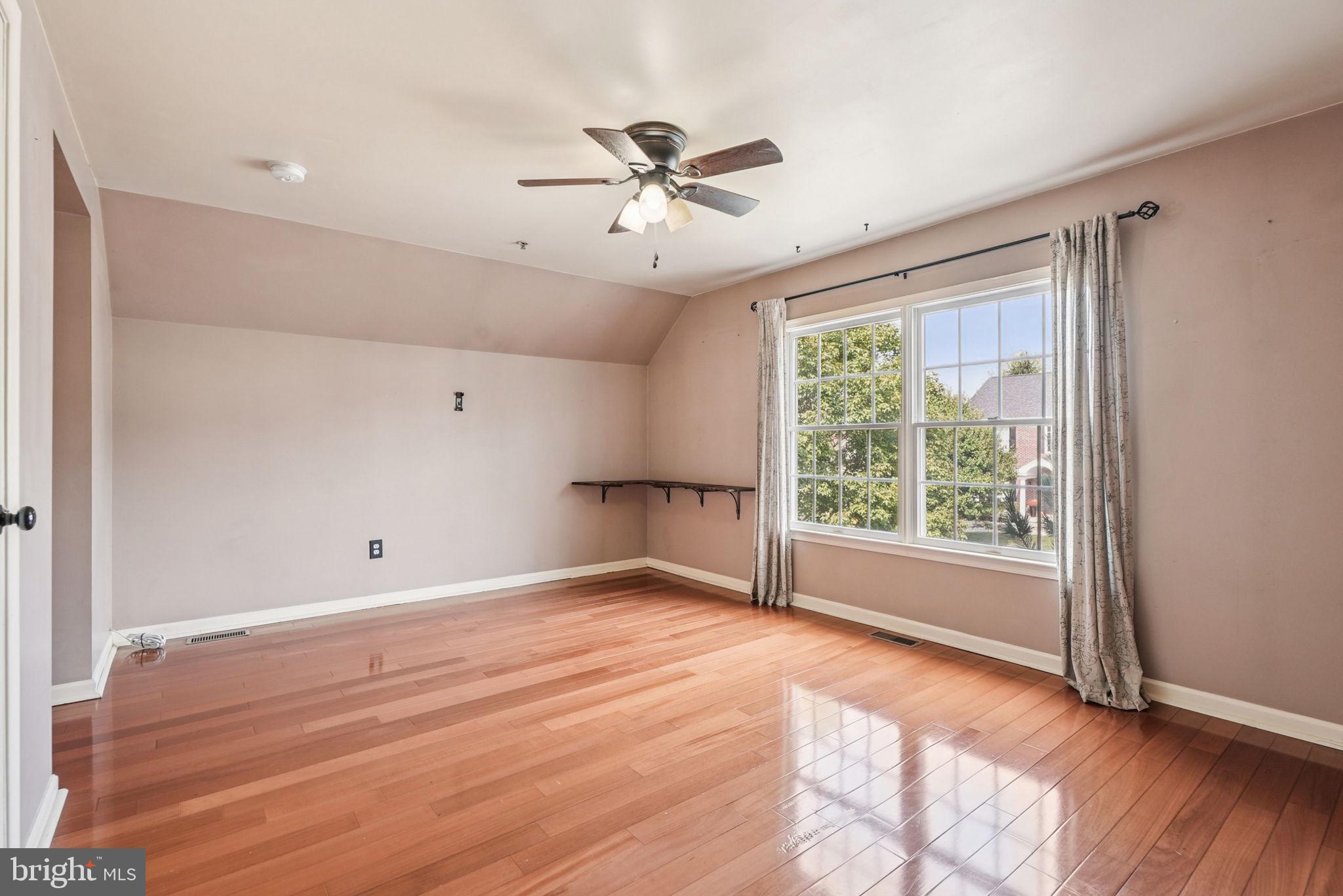 BUCKS CTY COUNTRYC - Residential