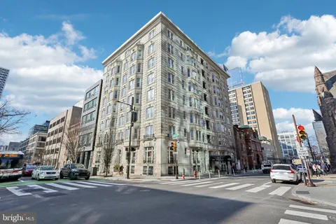 2201 Chestnut Street Unit 202, Philadelphia, PA MLS: PAPH2449344