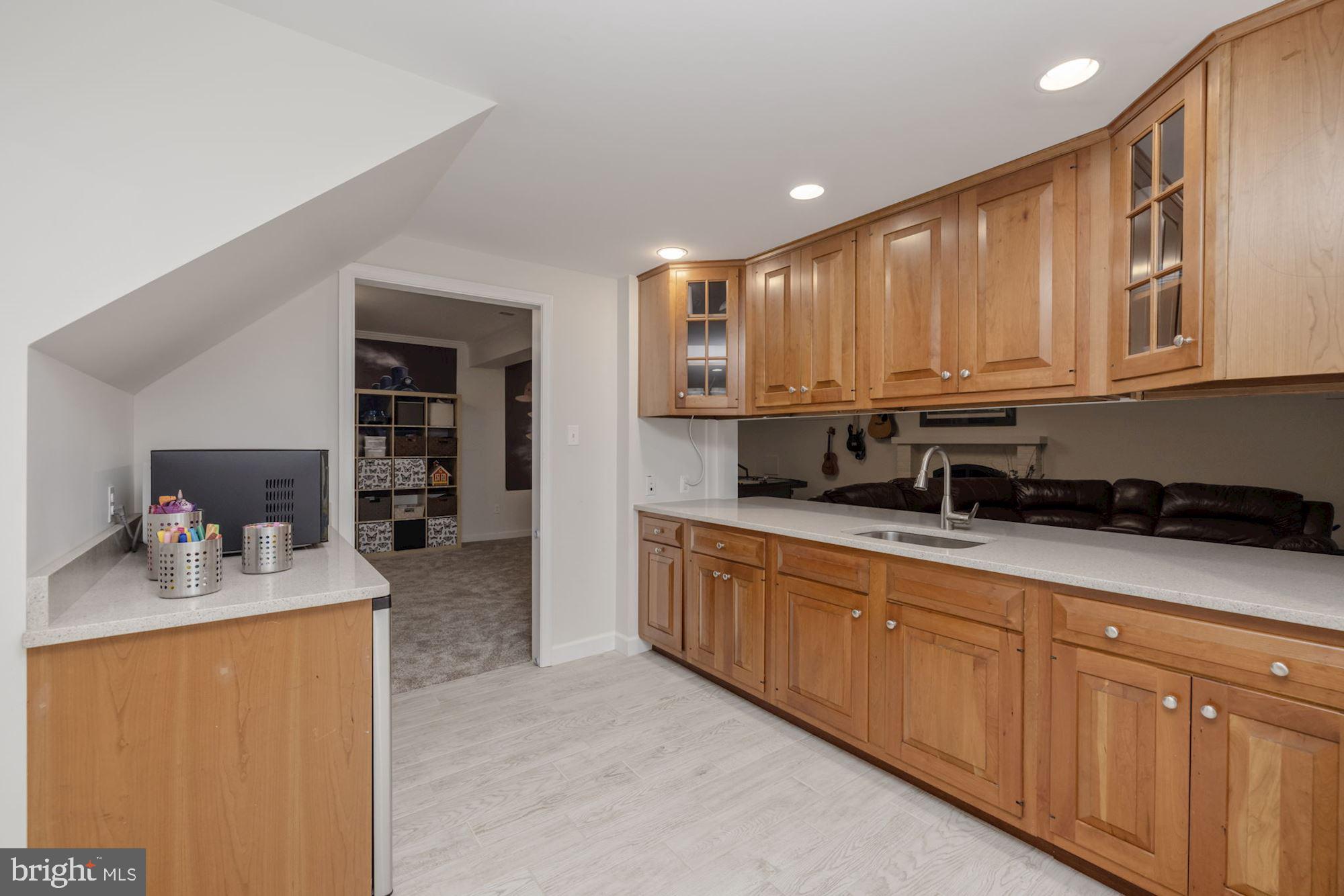 RIVER FALLS - Residential