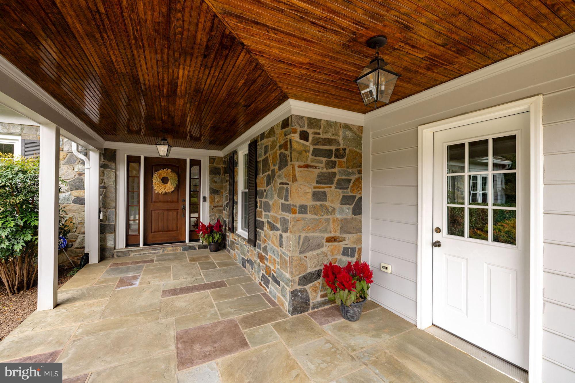 RIVER FALLS - Residential