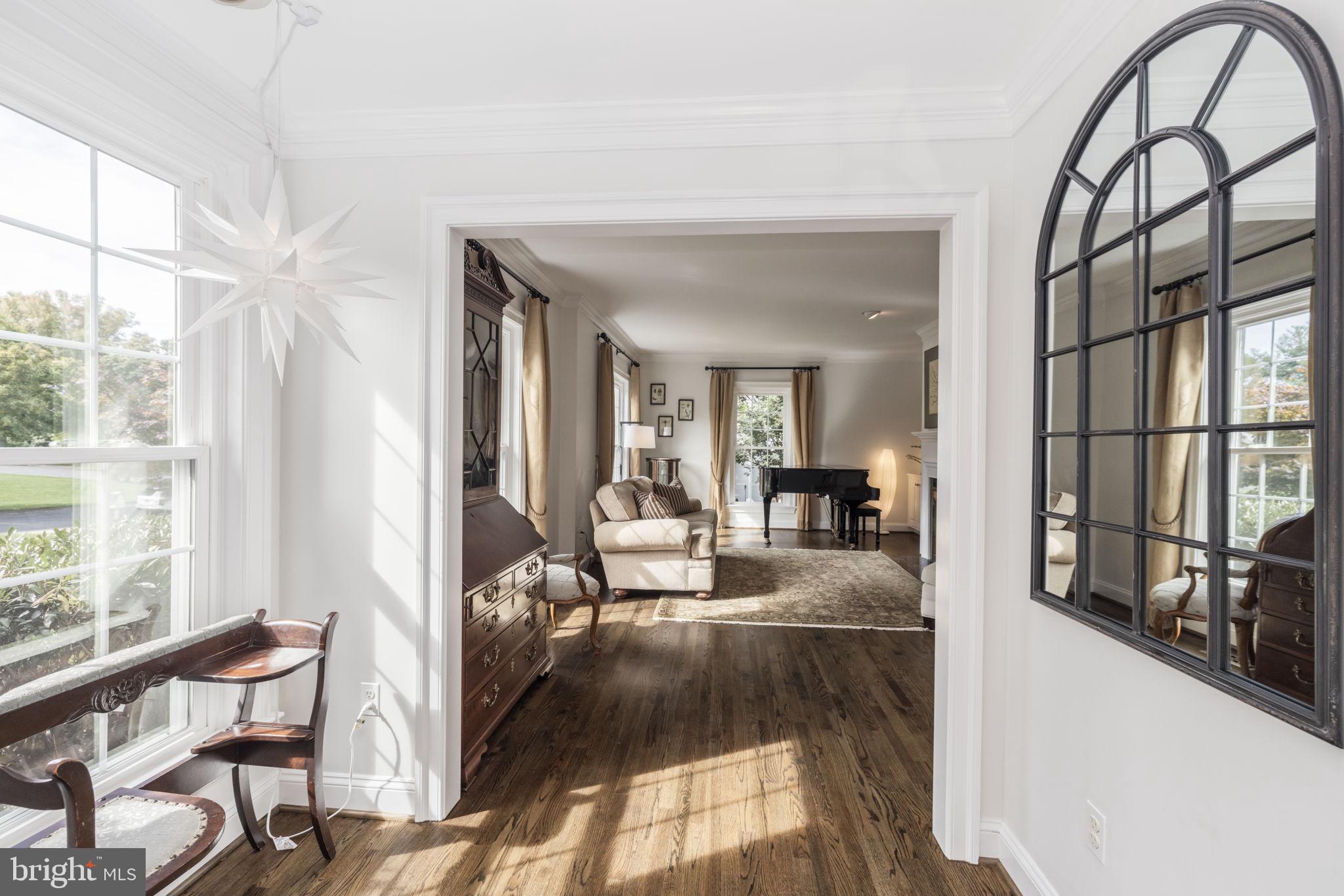 RIVER FALLS - Residential