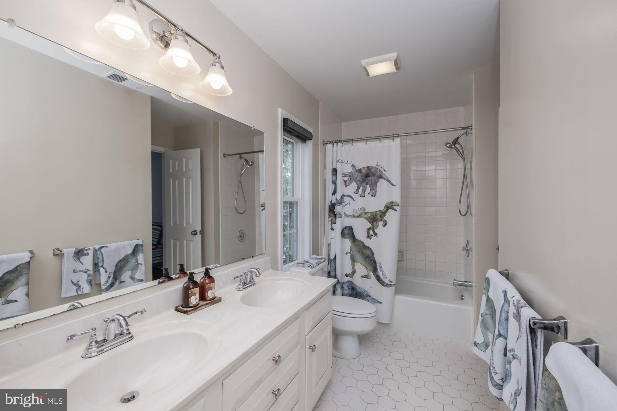 RIVER FALLS - Residential