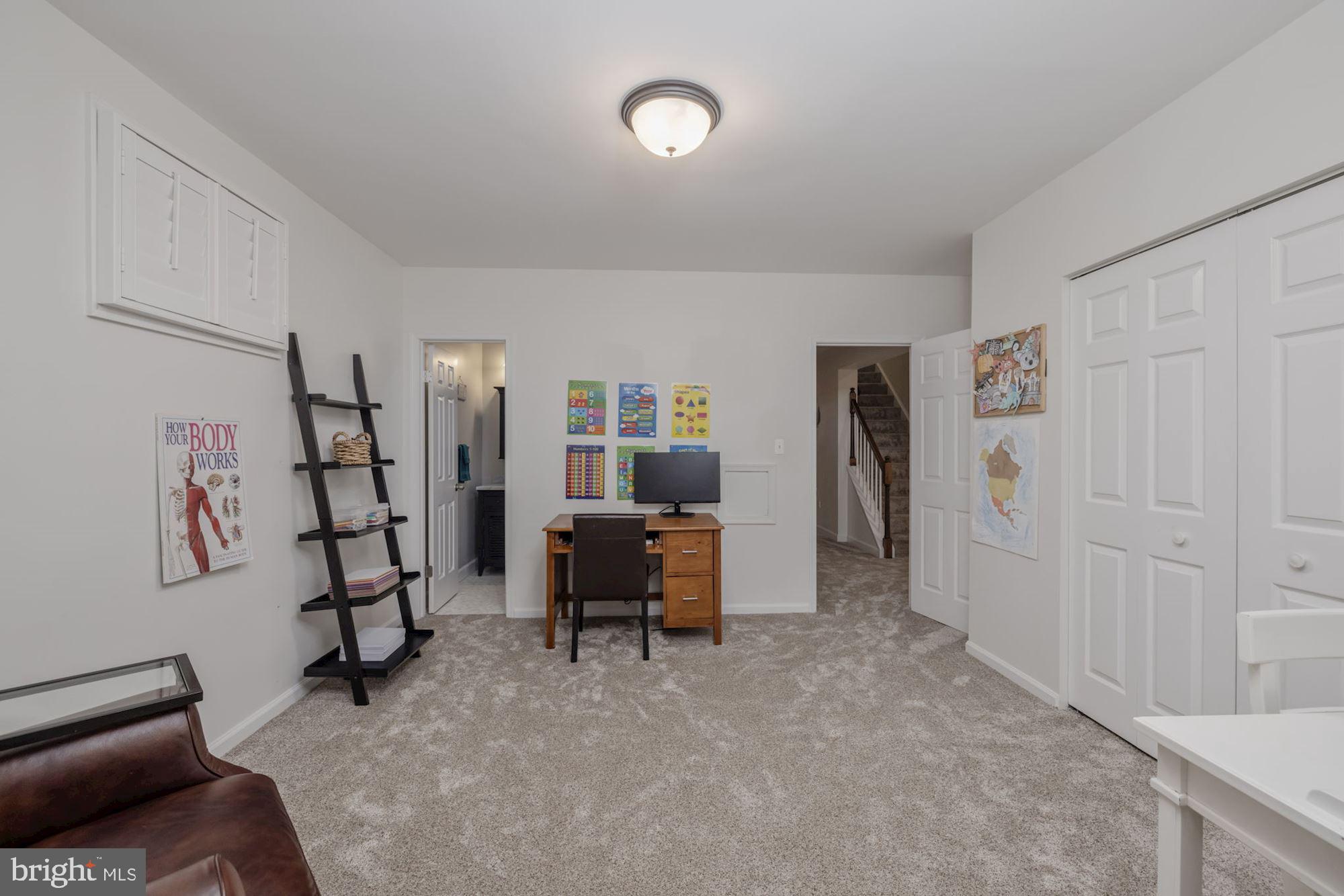 RIVER FALLS - Residential