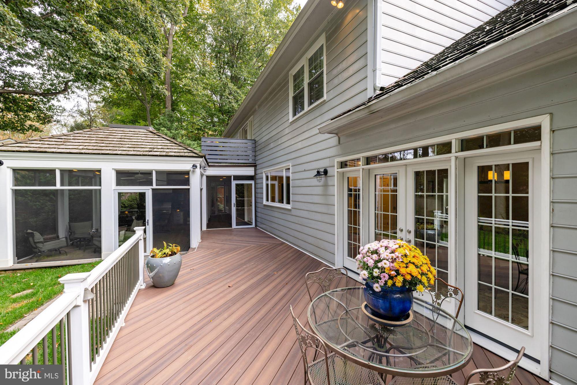 RIVER FALLS - Residential