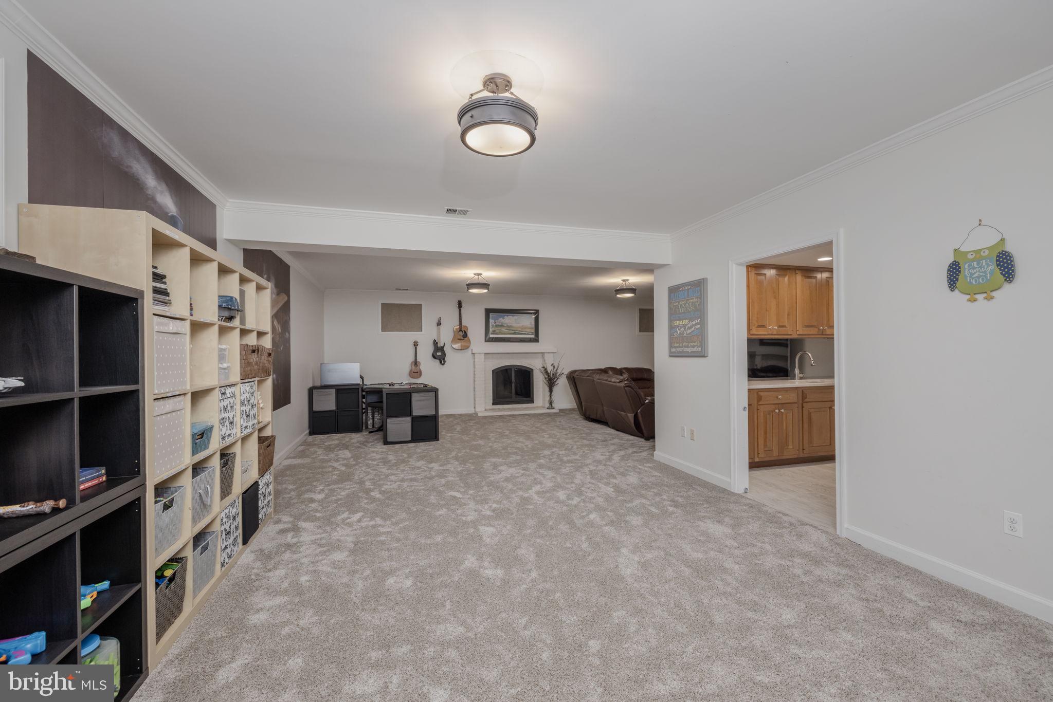 RIVER FALLS - Residential