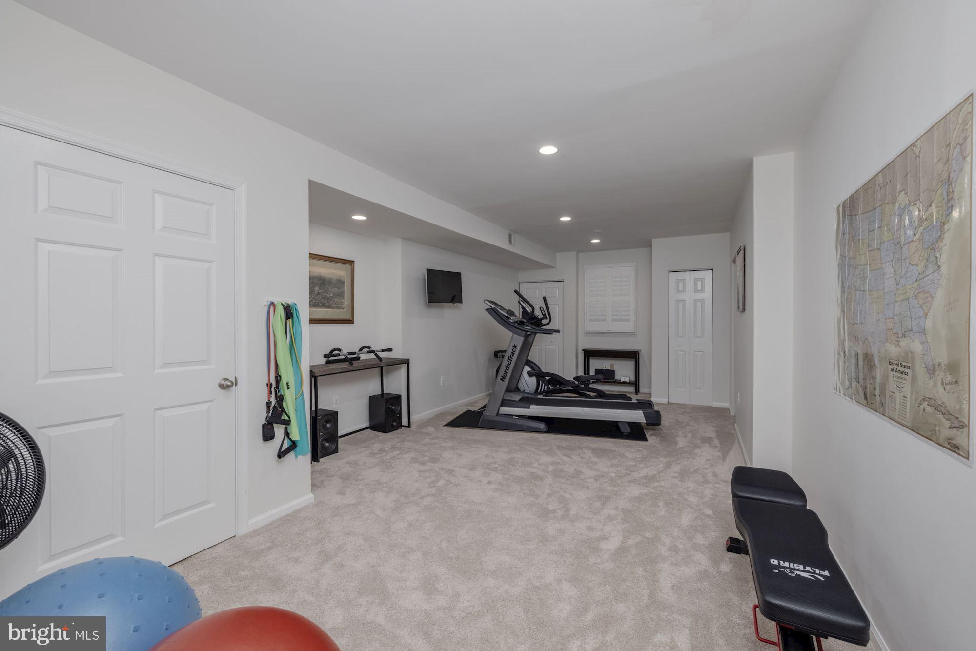 RIVER FALLS - Residential