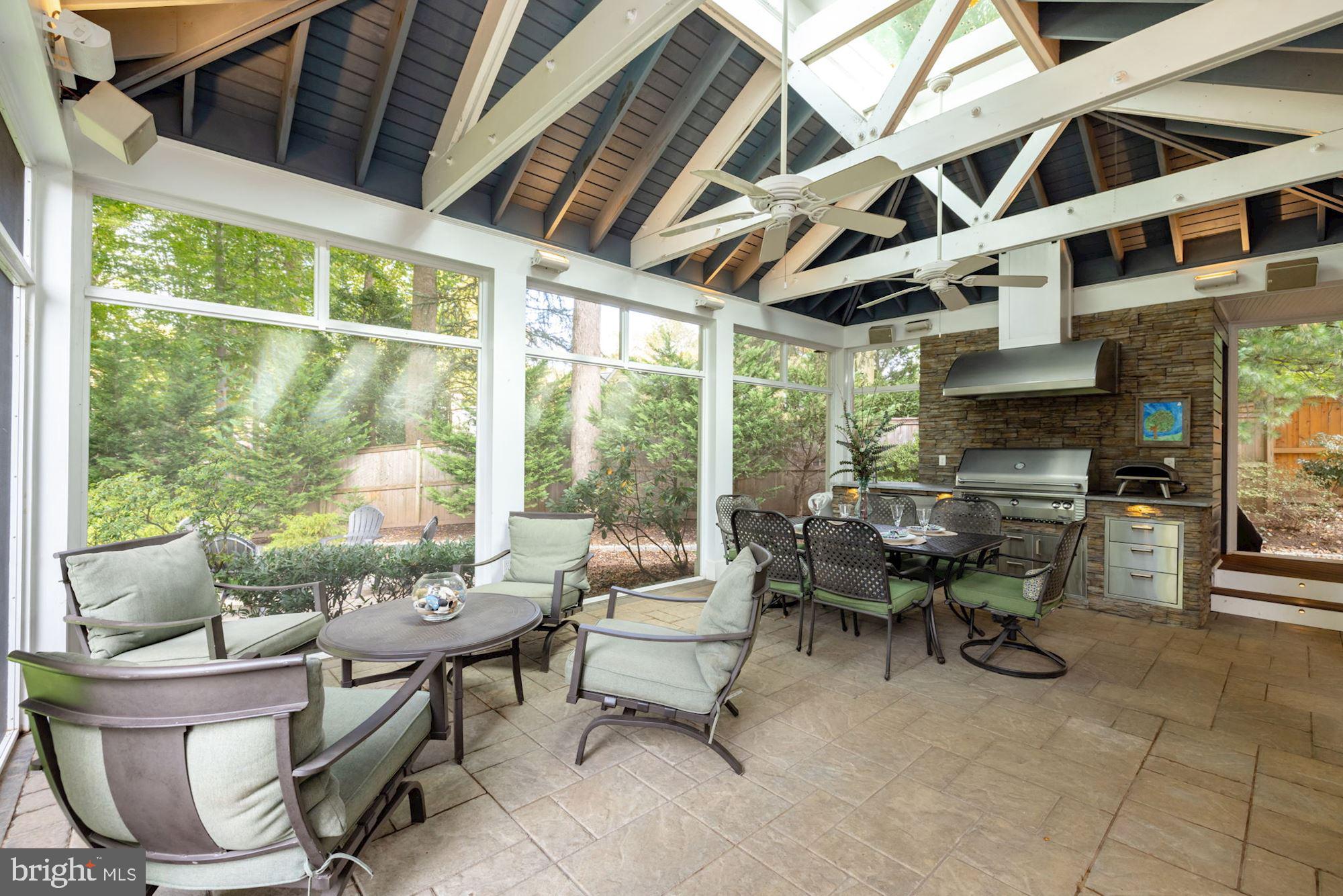 RIVER FALLS - Residential