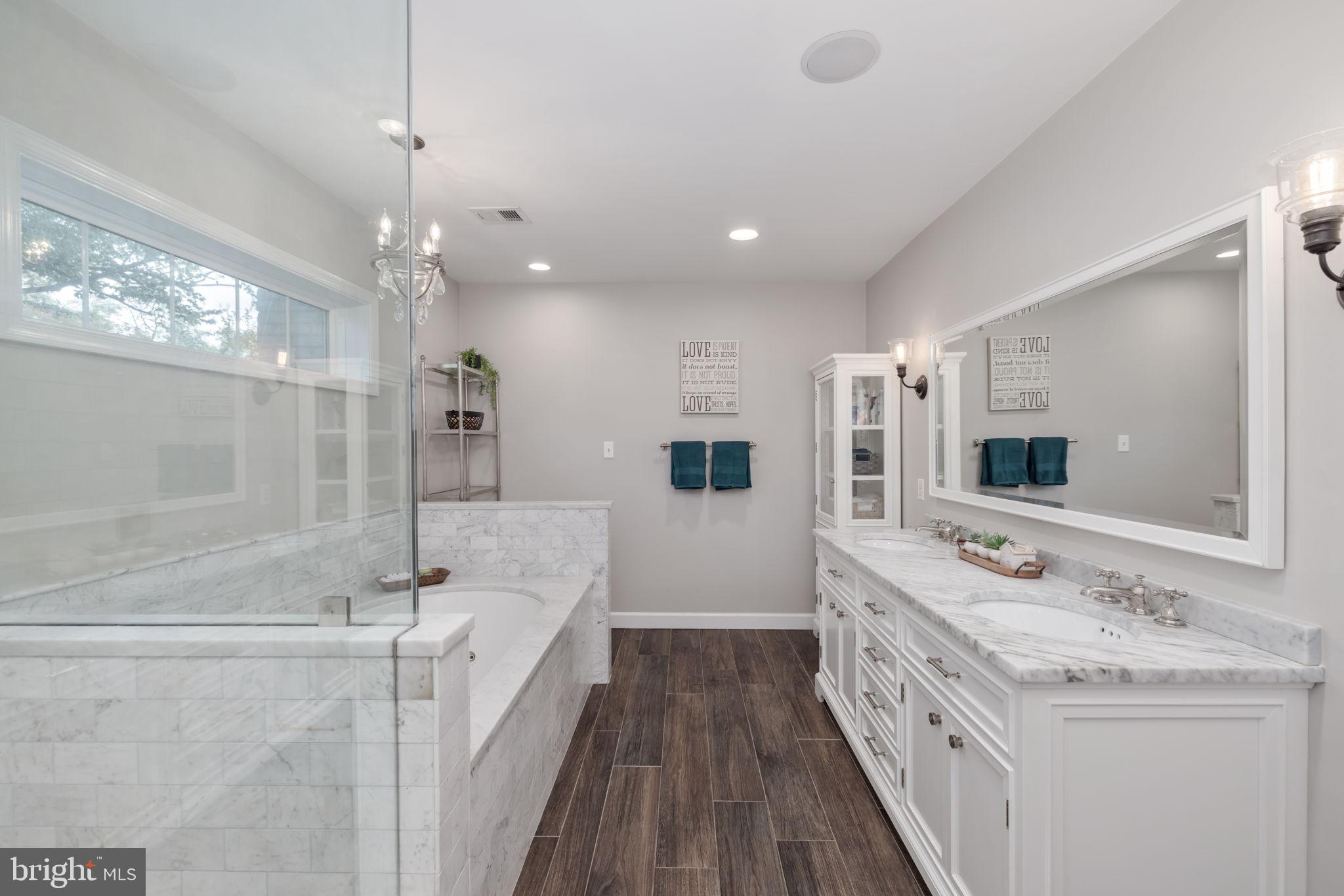 RIVER FALLS - Residential