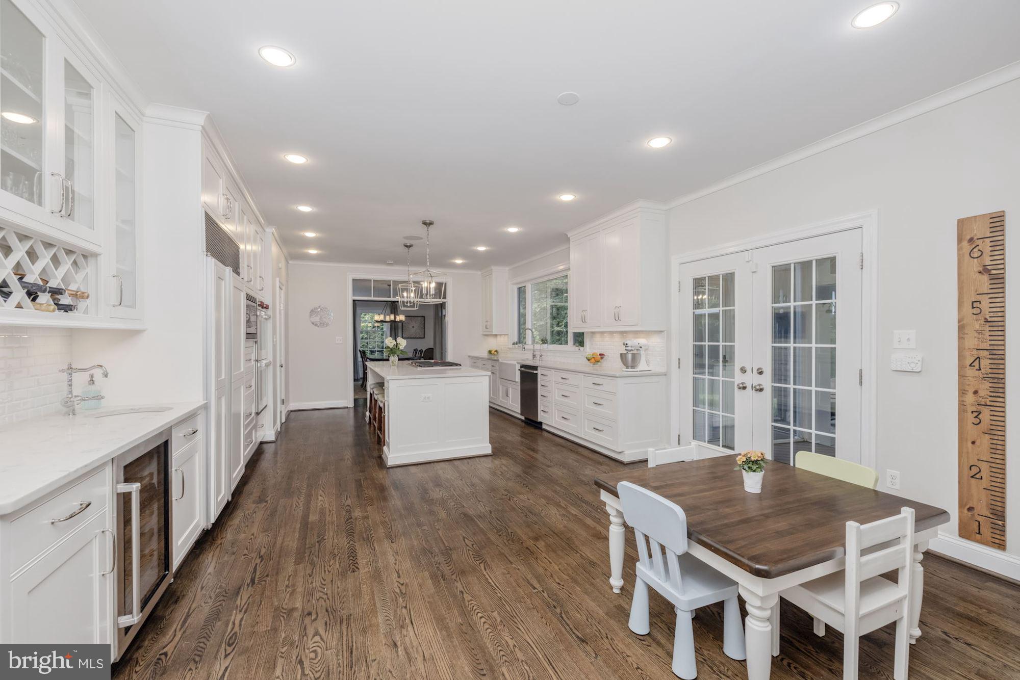 RIVER FALLS - Residential