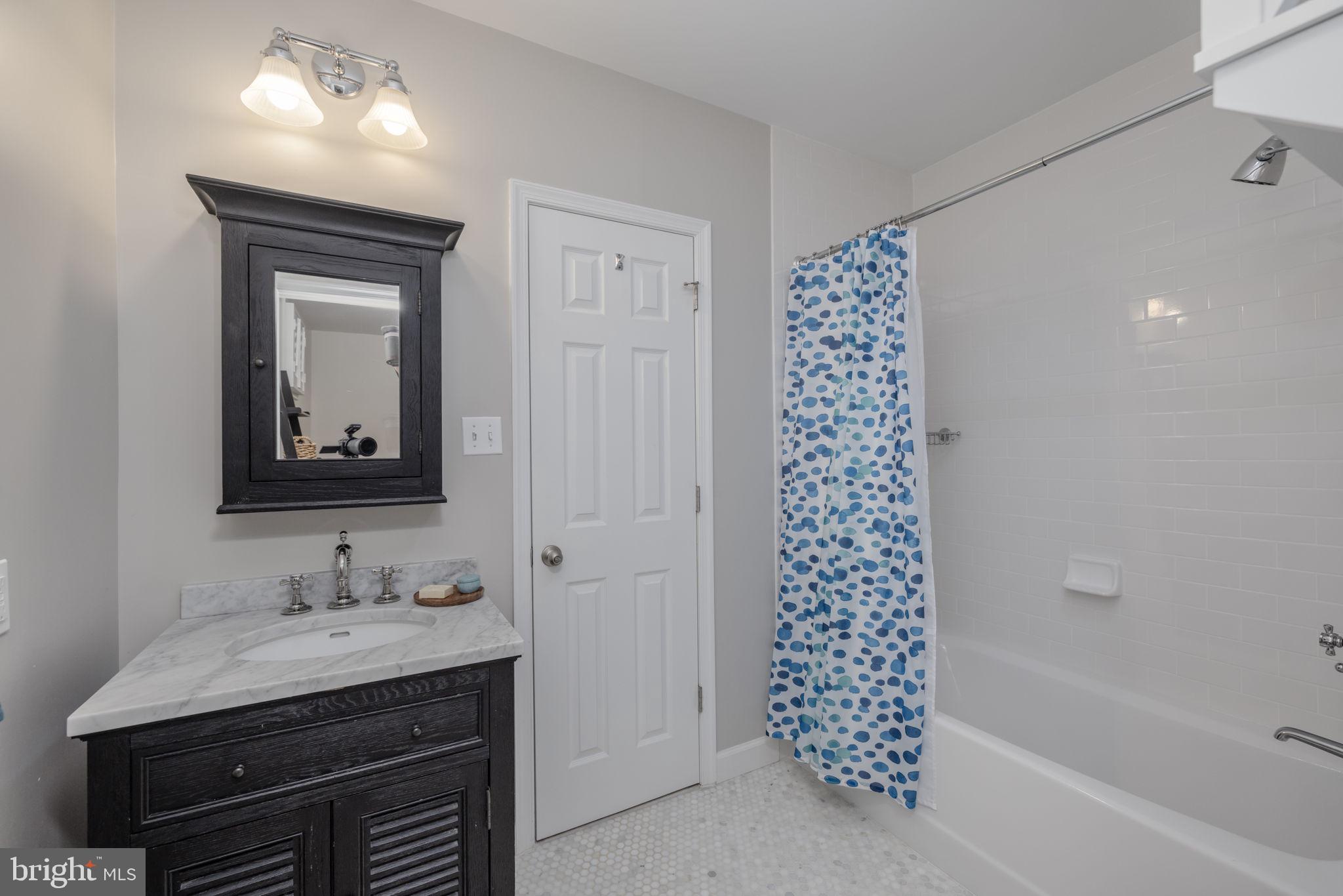 RIVER FALLS - Residential