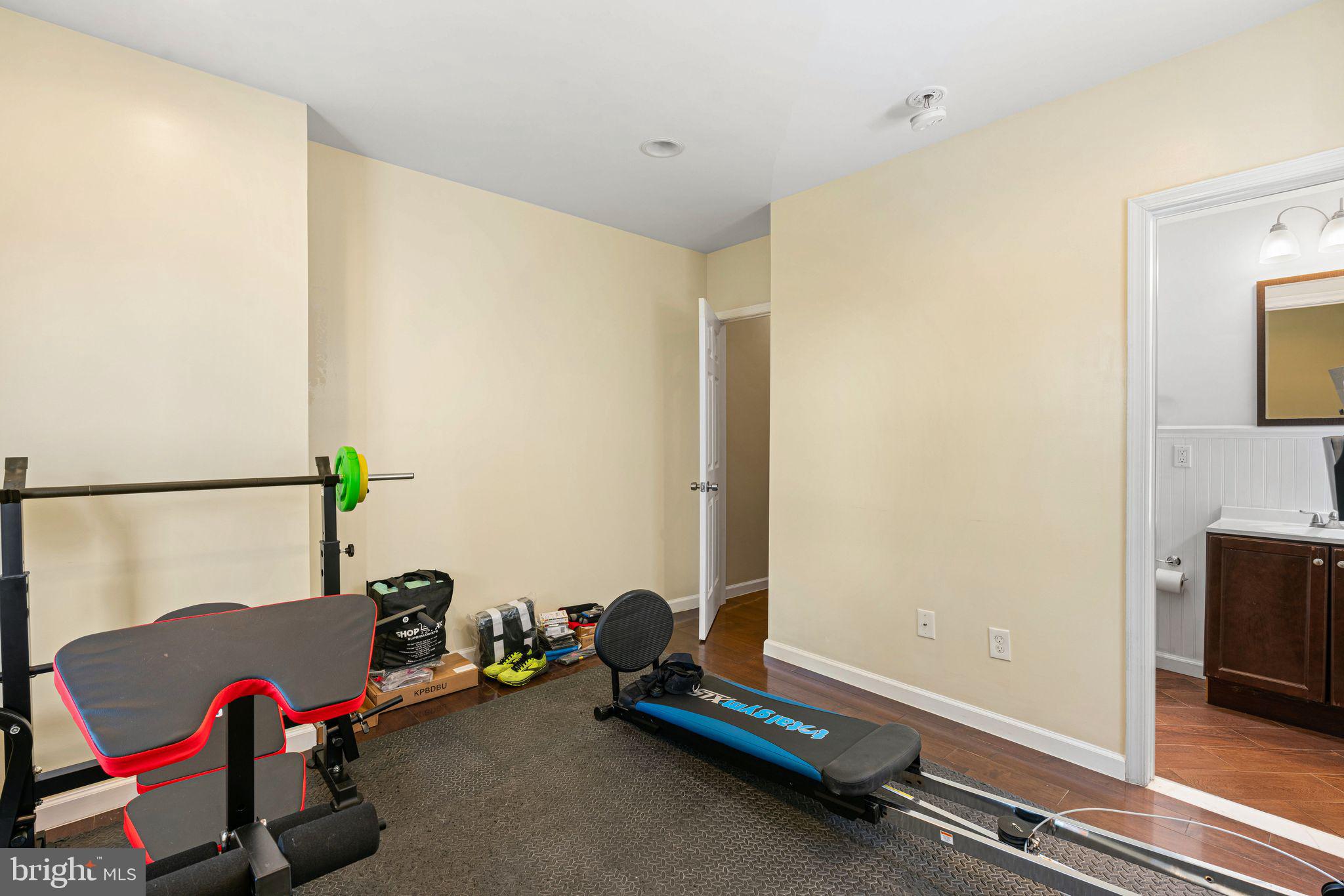 POINT BREEZE - Residential