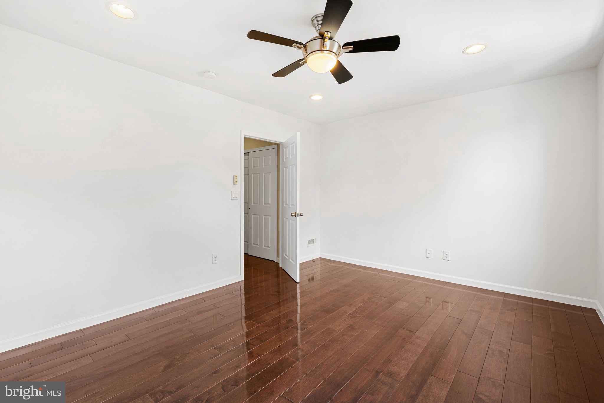 POINT BREEZE - Residential