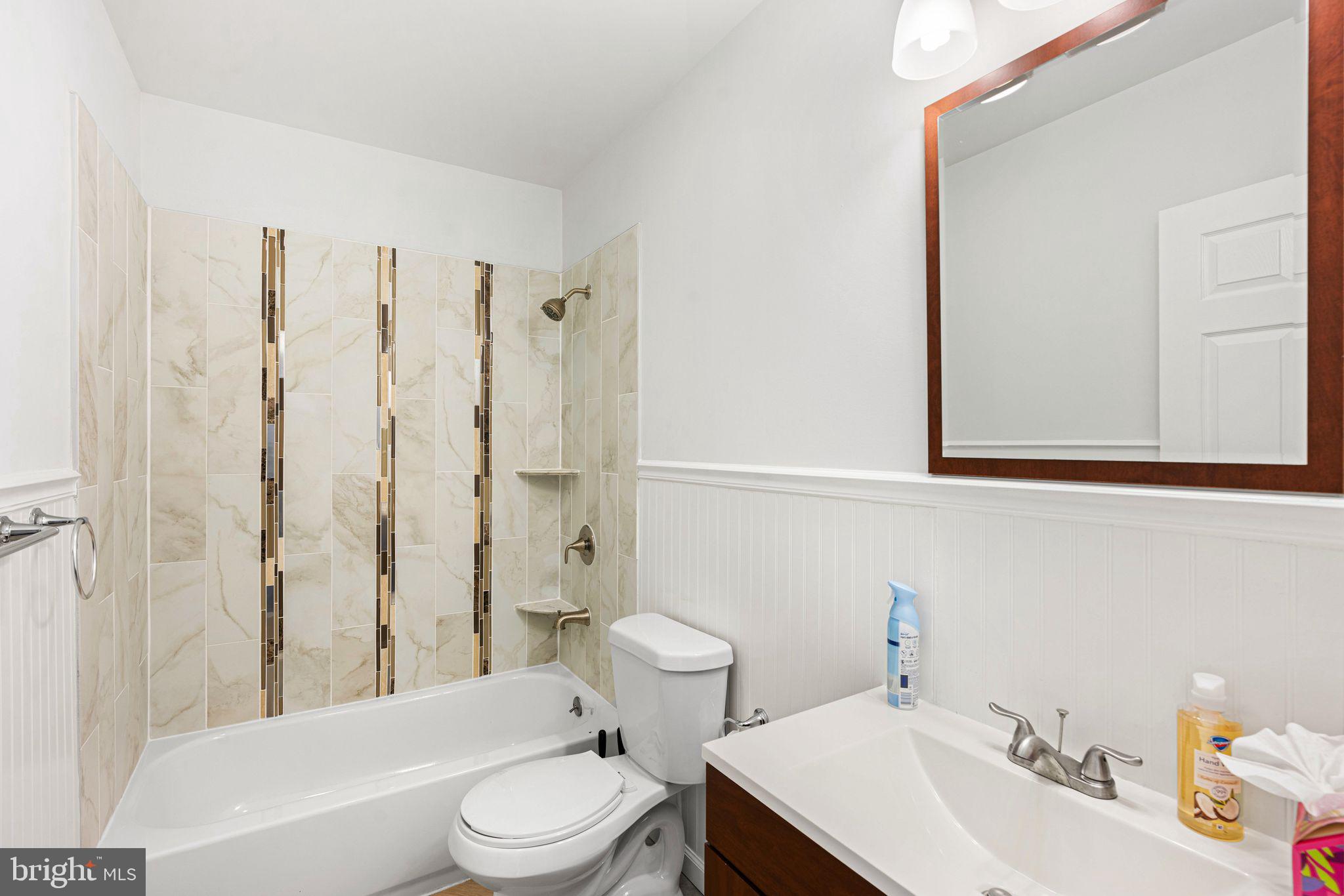 POINT BREEZE - Residential