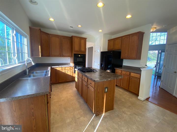 SARATOGA HUNT - Residential Lease