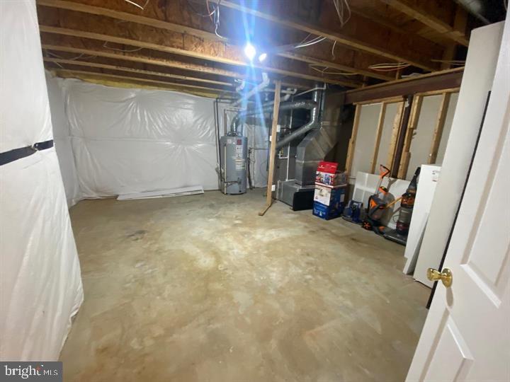 SARATOGA HUNT - Residential Lease