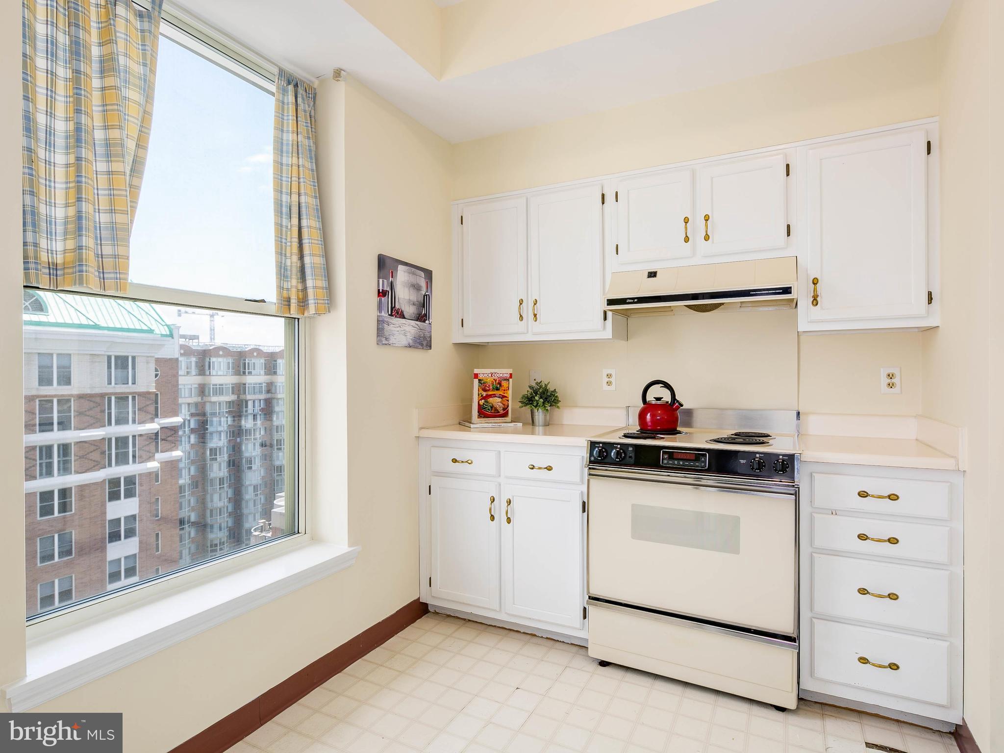 THE JEFFERSON - Sunrise Senior Living - Residential