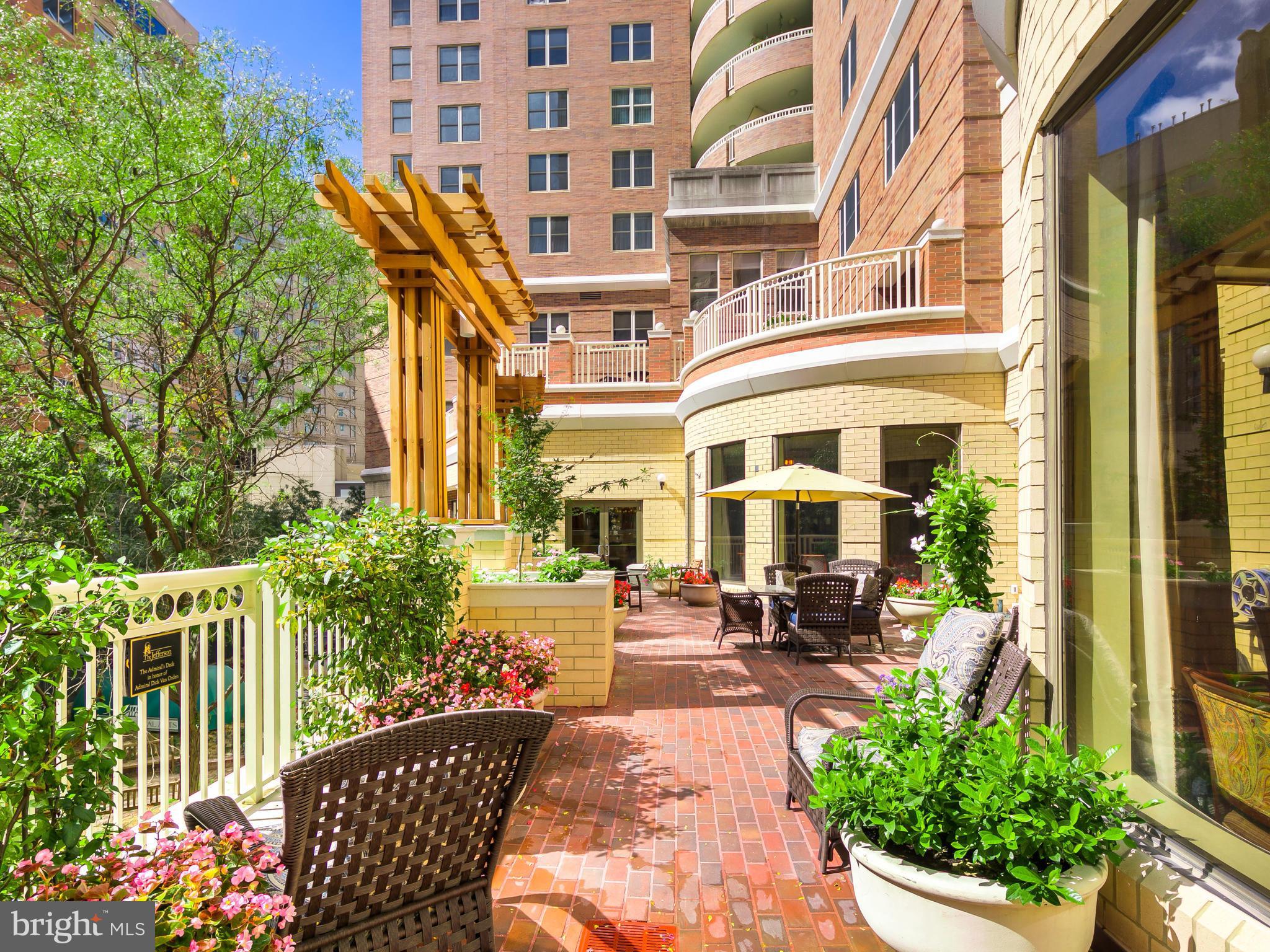 THE JEFFERSON - Sunrise Senior Living - Residential