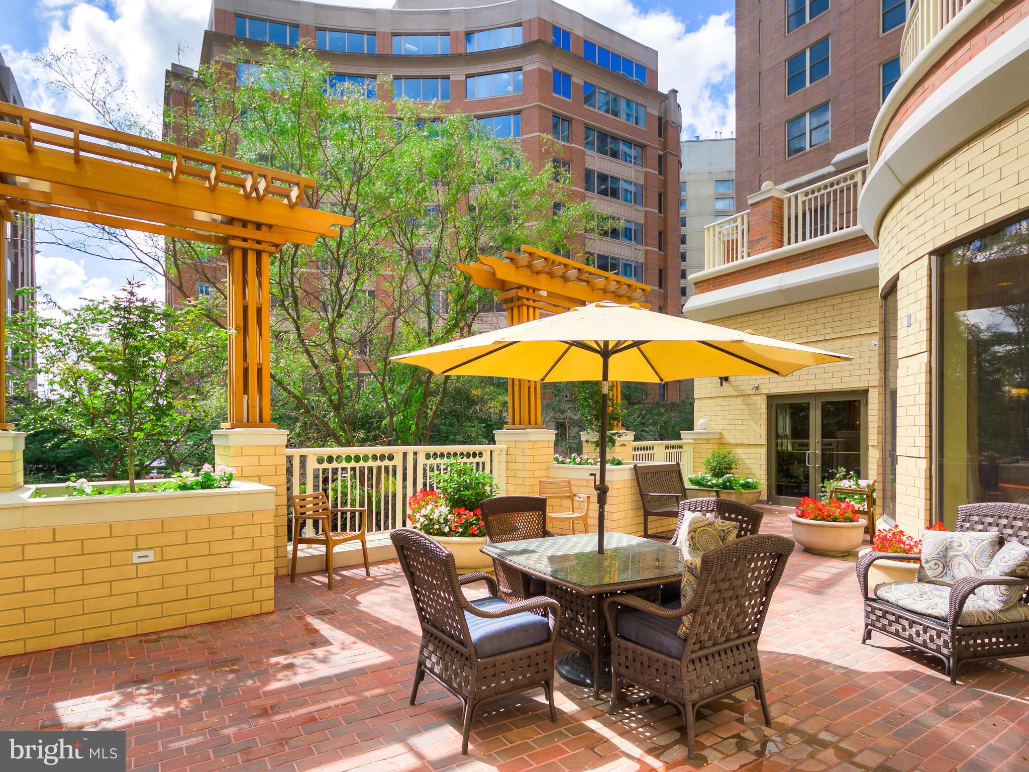 THE JEFFERSON - Sunrise Senior Living - Residential