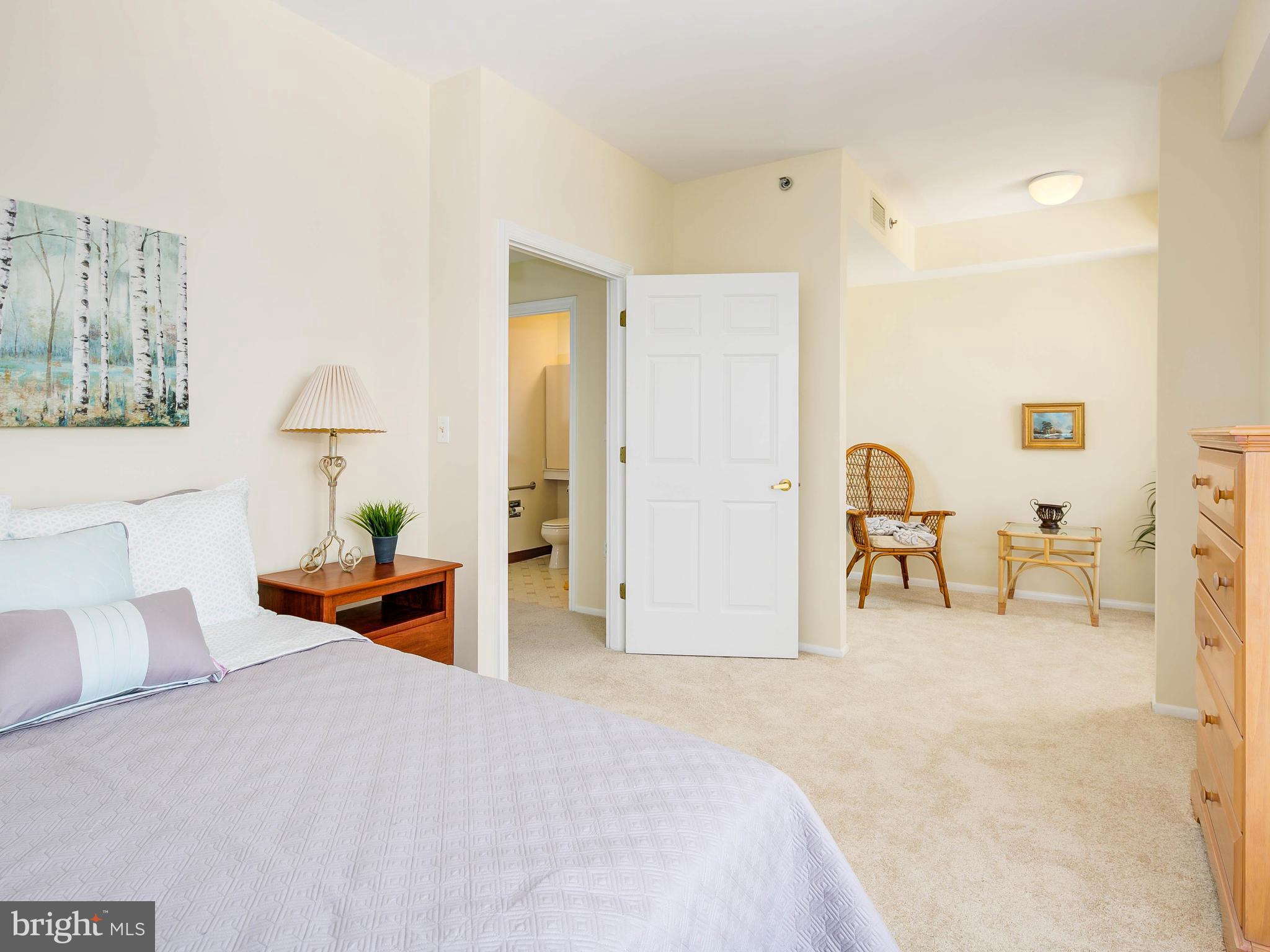 THE JEFFERSON - Sunrise Senior Living - Residential