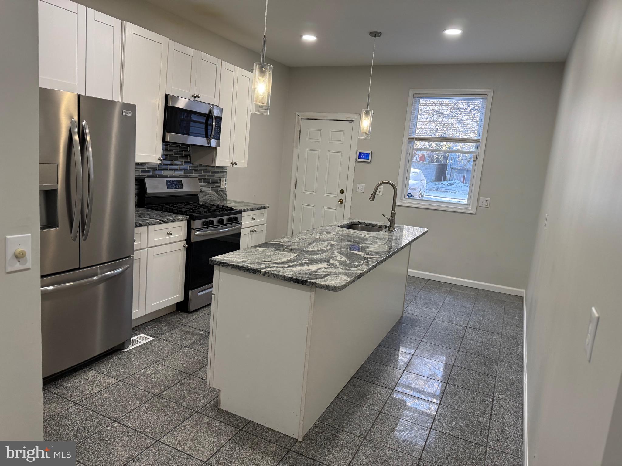 MADISON PARK HISTORIC DISTRICT - Residential Lease